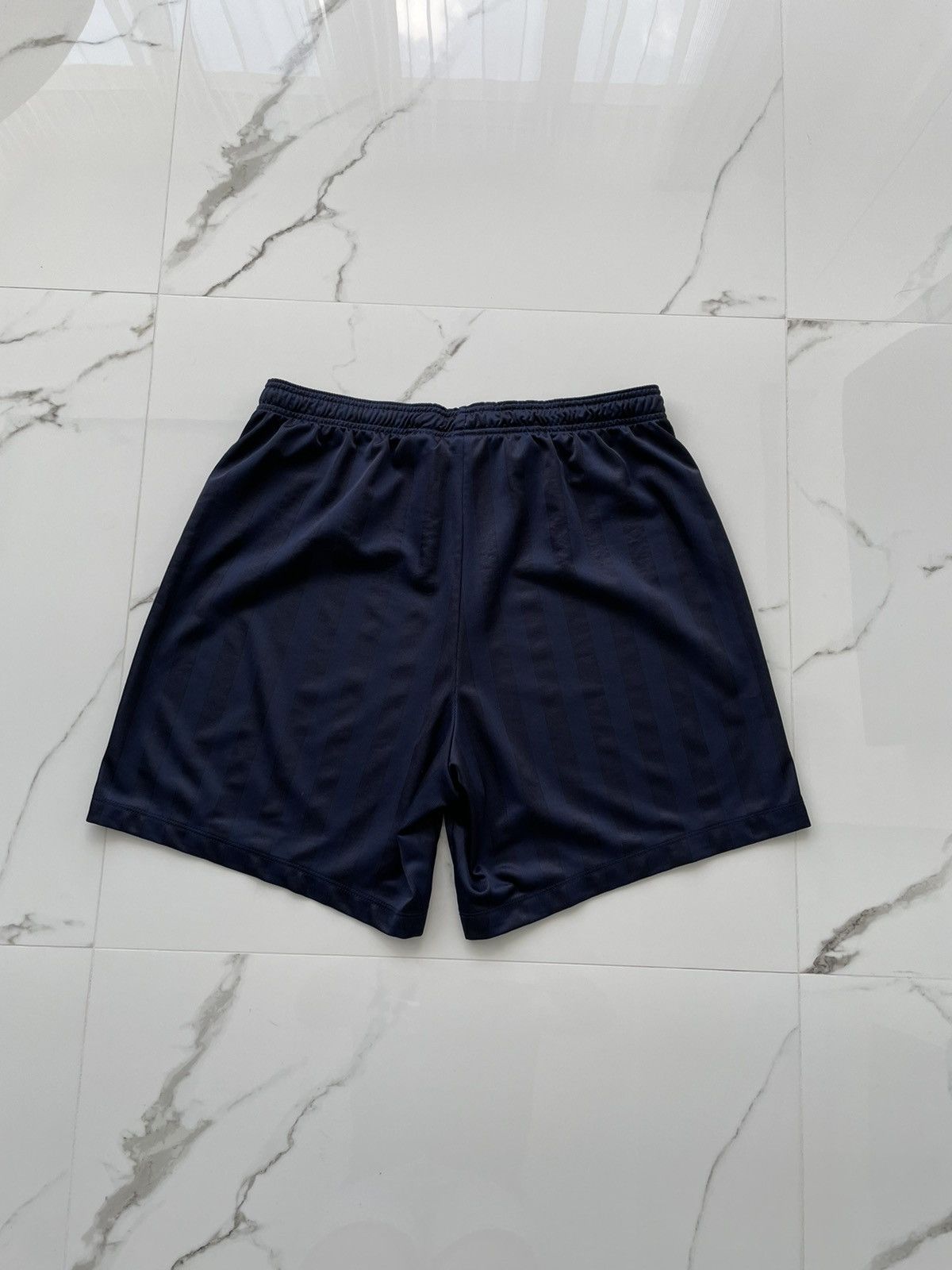 Nike Vintage Nike Y2K Swoosh Logo Shorts Size L Size US 34 / EU 50 - 7 Thumbnail