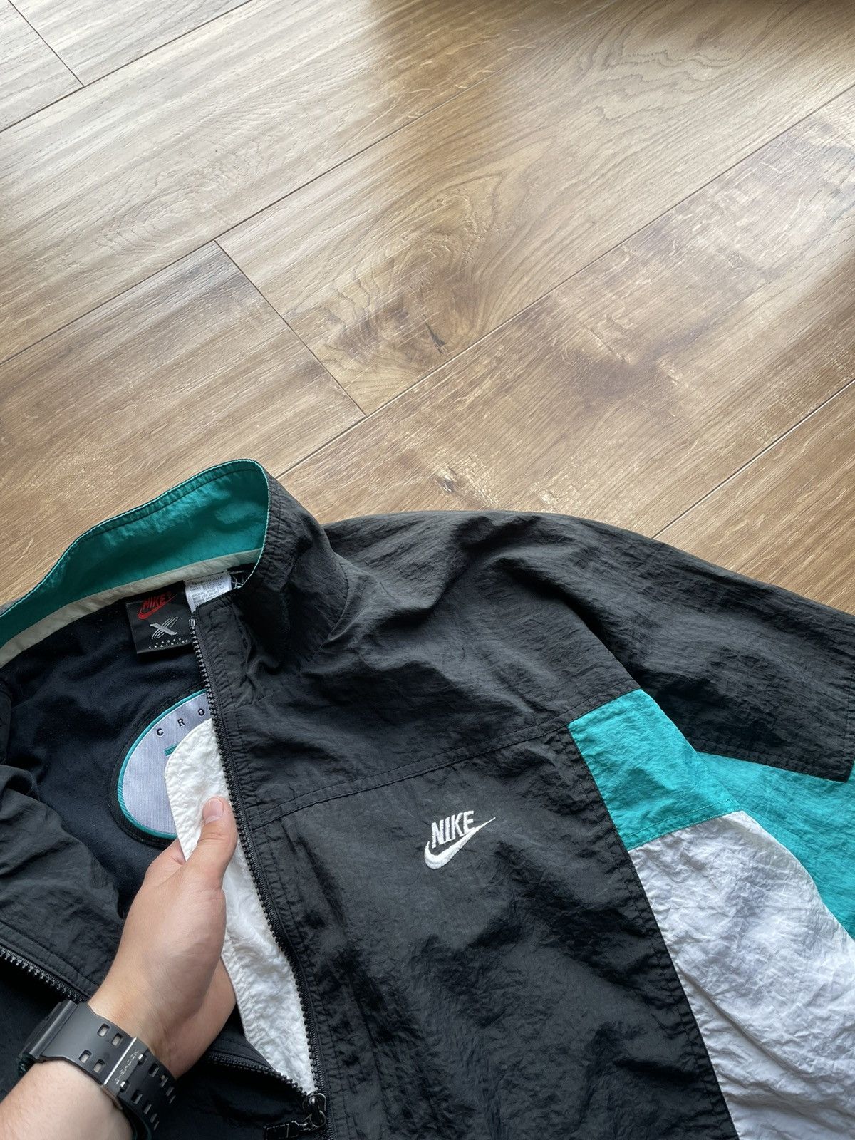 Nike Vintage Nike 90’s Cross Training Swoosh Nylon Jacket Bomber Size US XL / EU 56 / 4 - 6 Thumbnail