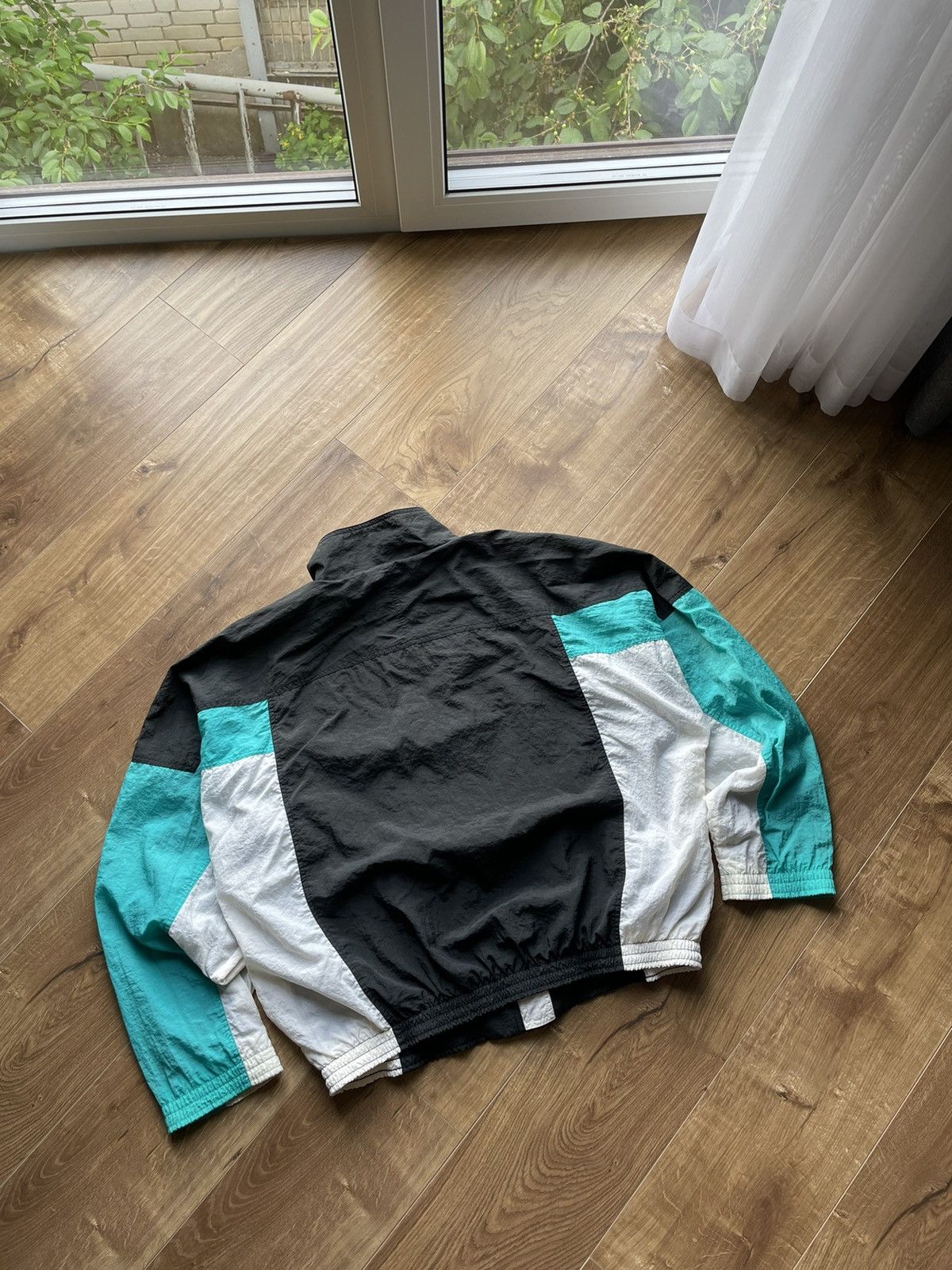 Nike Vintage Nike 90’s Cross Training Swoosh Nylon Jacket Bomber Size US XL / EU 56 / 4 - 7 Thumbnail