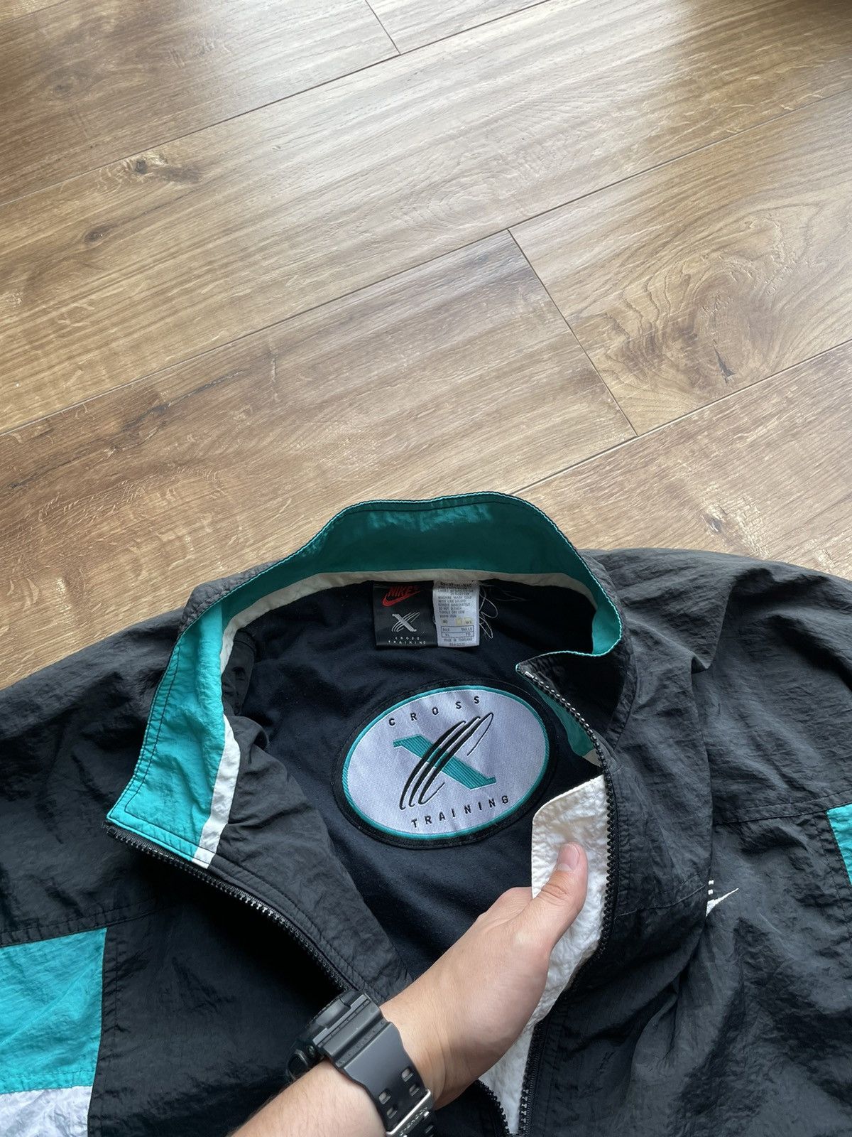 Nike Vintage Nike 90’s Cross Training Swoosh Nylon Jacket Bomber Size US XL / EU 56 / 4 - 5 Thumbnail