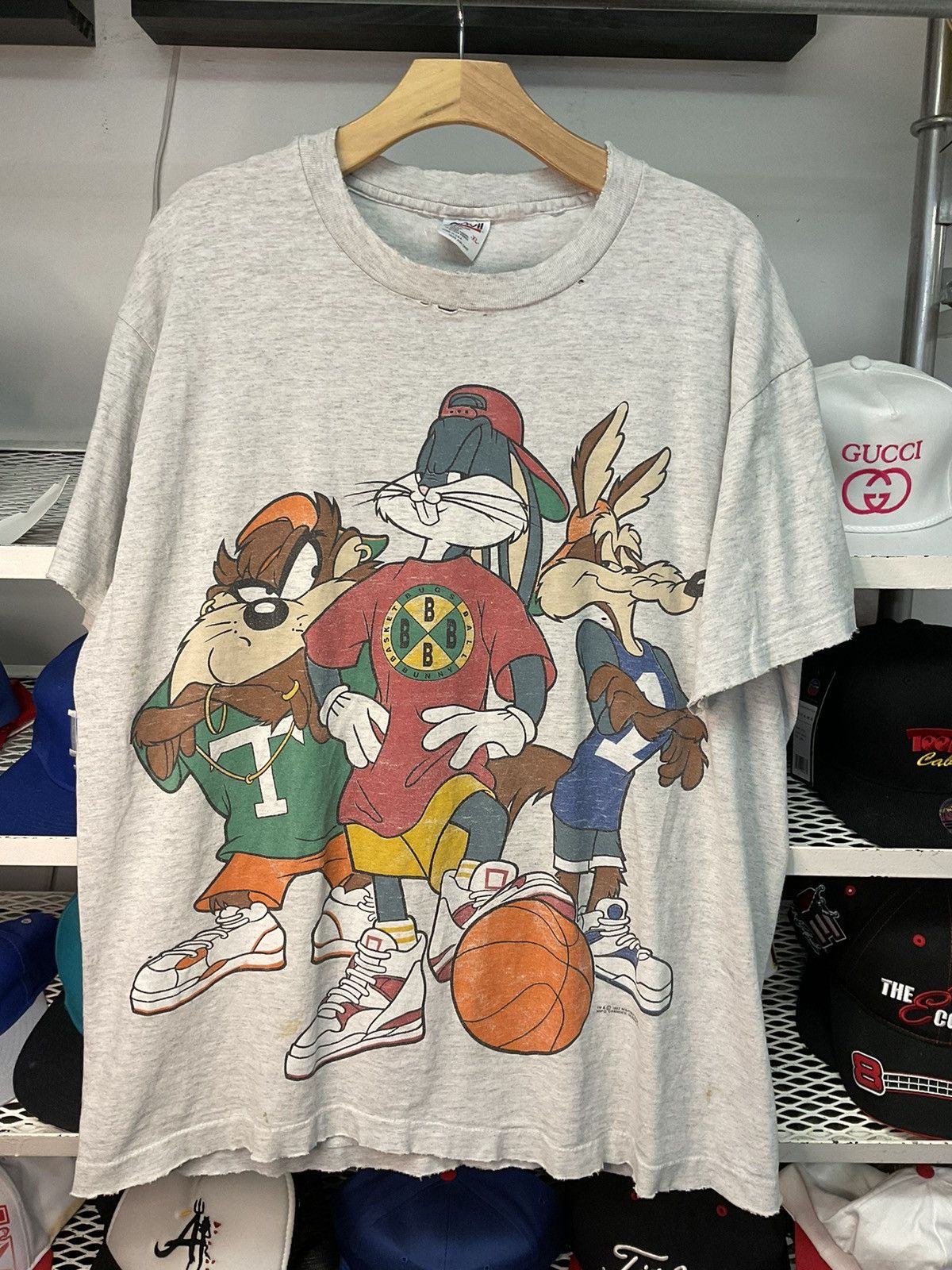 Changes × Vintage × Warner Bros Vintage Looney Tunes Bugs Bunny Cross ...
