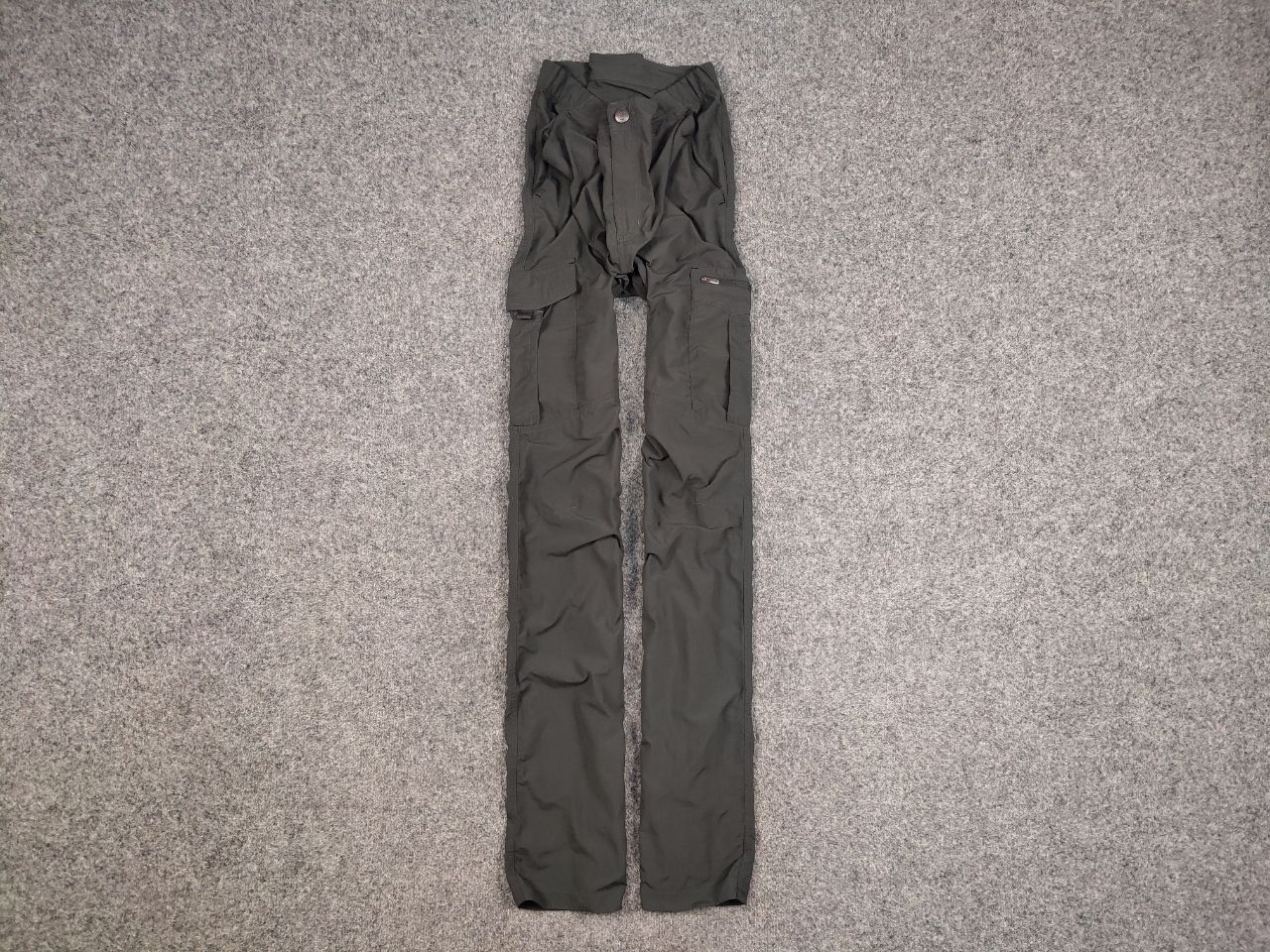 Vintage Columbia omni shade sun protection Dark Gray Cargo Pants | Grailed