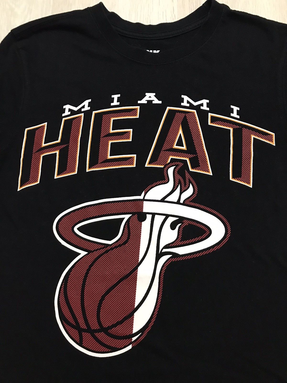 NBA Miami Heat t-shirt black style size S Size US S / EU 44-46 / 1 - 2 Thumbnail
