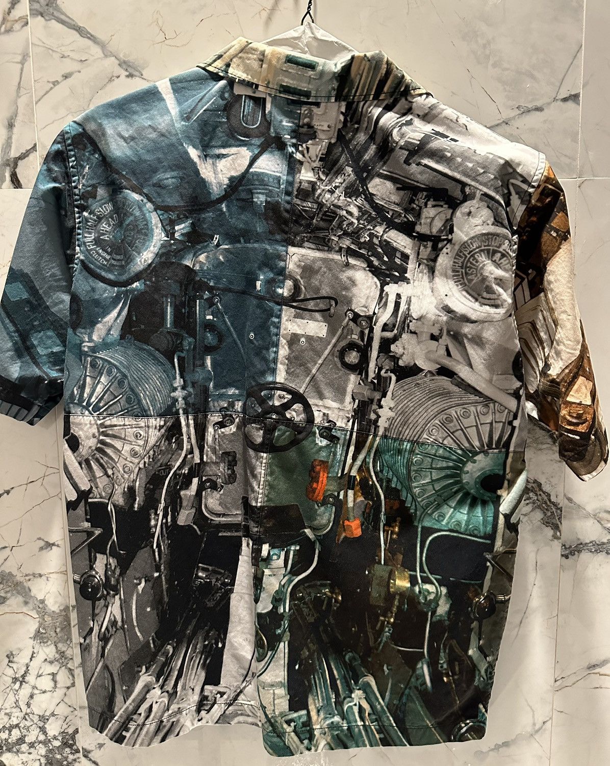 Burberry Burberry Shirt zip-front popover shirt Size US L / EU 52-54 / 3 - 2 Thumbnail