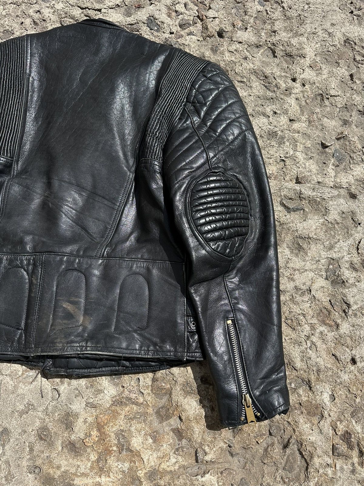 Vintage Vintage 90s Ramones Style Biker Leather Jacket Size US S / EU 44-46 / 1 - 15 Thumbnail