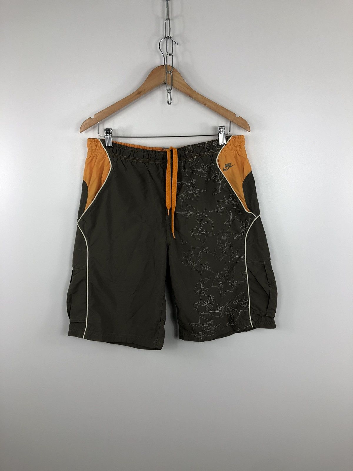 Nike Vintage Nike Nylon Shorts Embroidery Spell Out Logo Size M Size US 33 - 1 Thumbnail