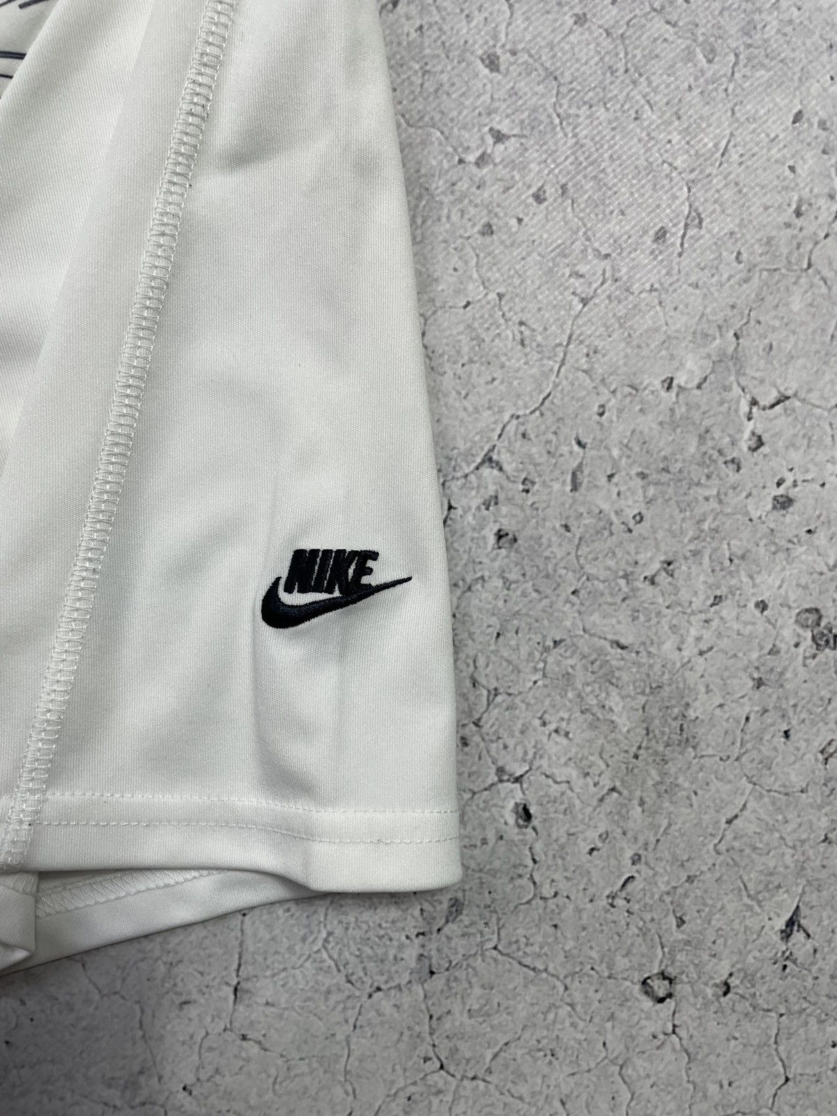 Nike Vintage Nike Air T-shirt drill Size US M / EU 48-50 / 2 - 8 Thumbnail