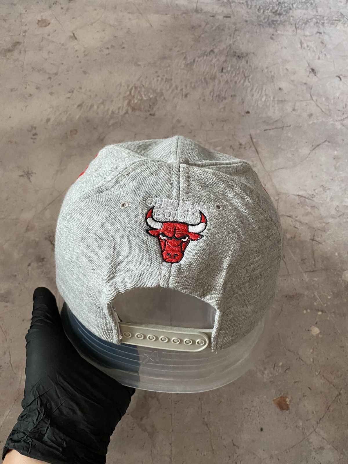MLB 90s Embroidered Jagged Edge Chicago Bulls Hat Size ONE SIZE - 5 Thumbnail