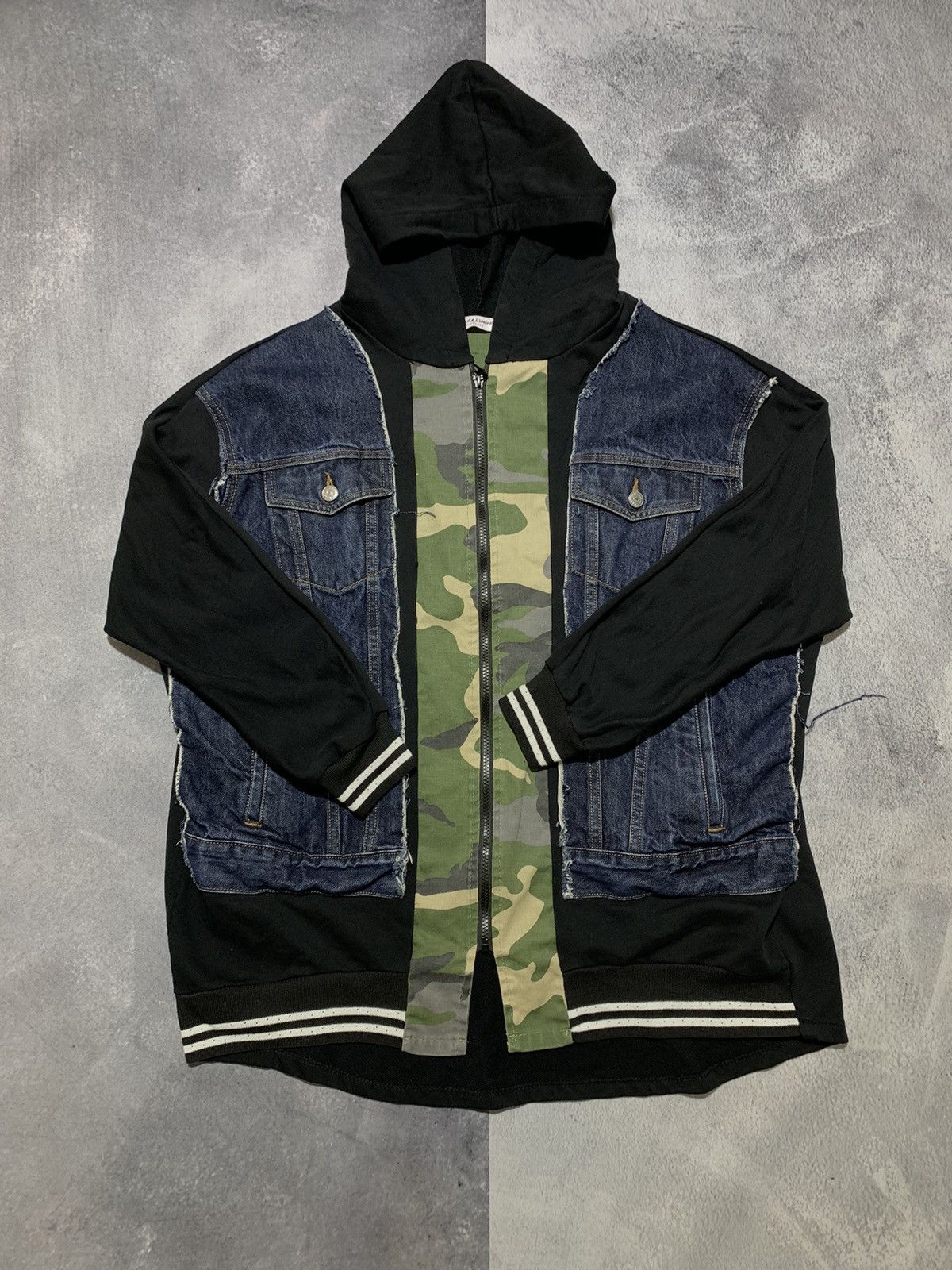Japanese Brand × Vintage VintageY2K Japanese camo zip hoodie streetwear style size XL Size XL / US 12-14 / IT 48-50 - 1 Thumbnail