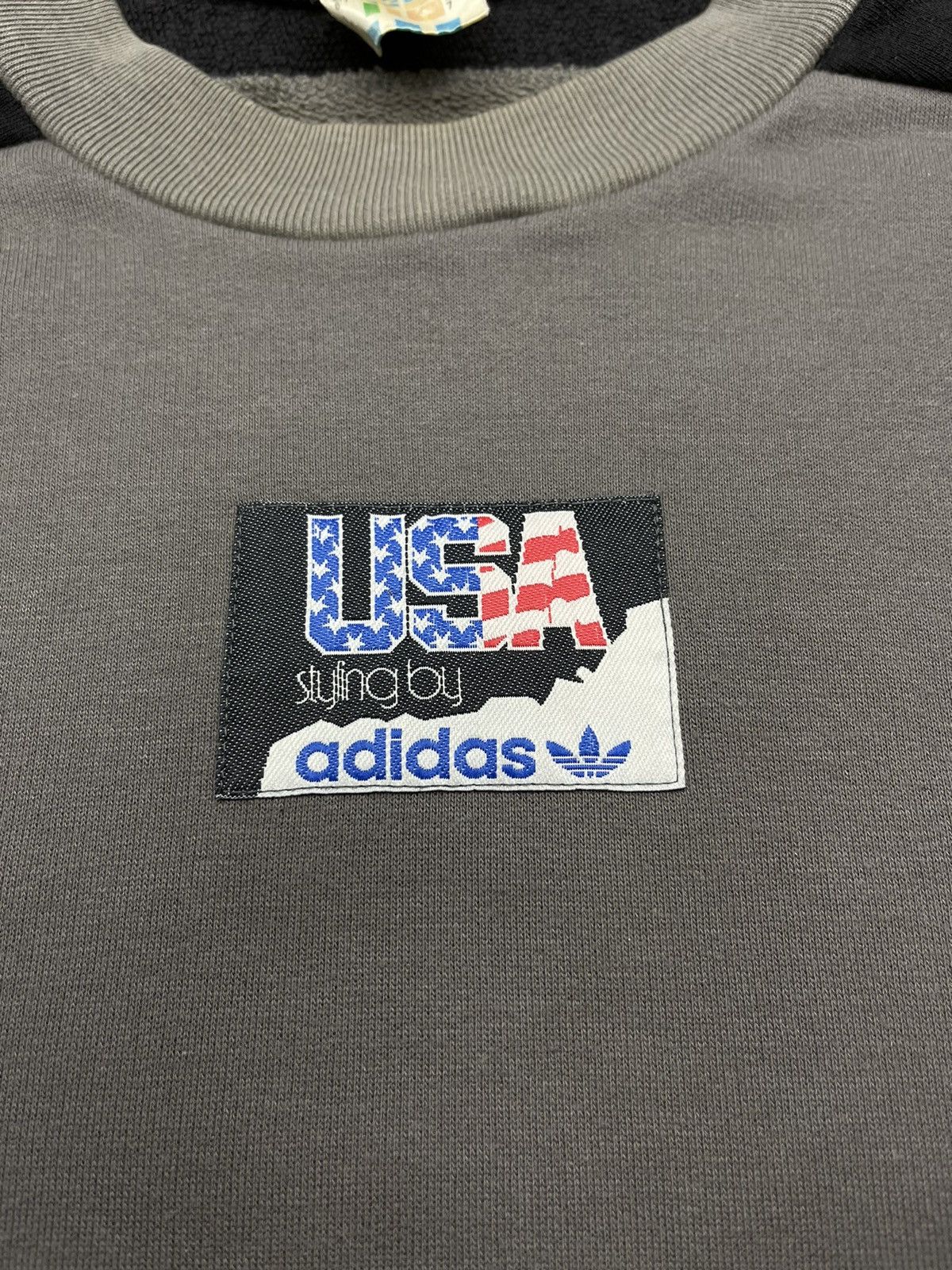 Adidas Vintage 80’s Adidas USA Sweatshirt Center Logo Rare Y2K Size US L / EU 52-54 / 3 - 3 Thumbnail