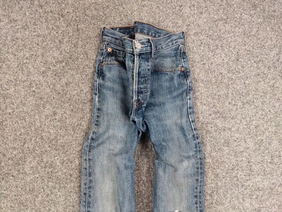 Levi's Vintage 90's Levis 501 Distressed Blue Faded Denim Jeans Size US 28 / EU 44 - 3 Thumbnail