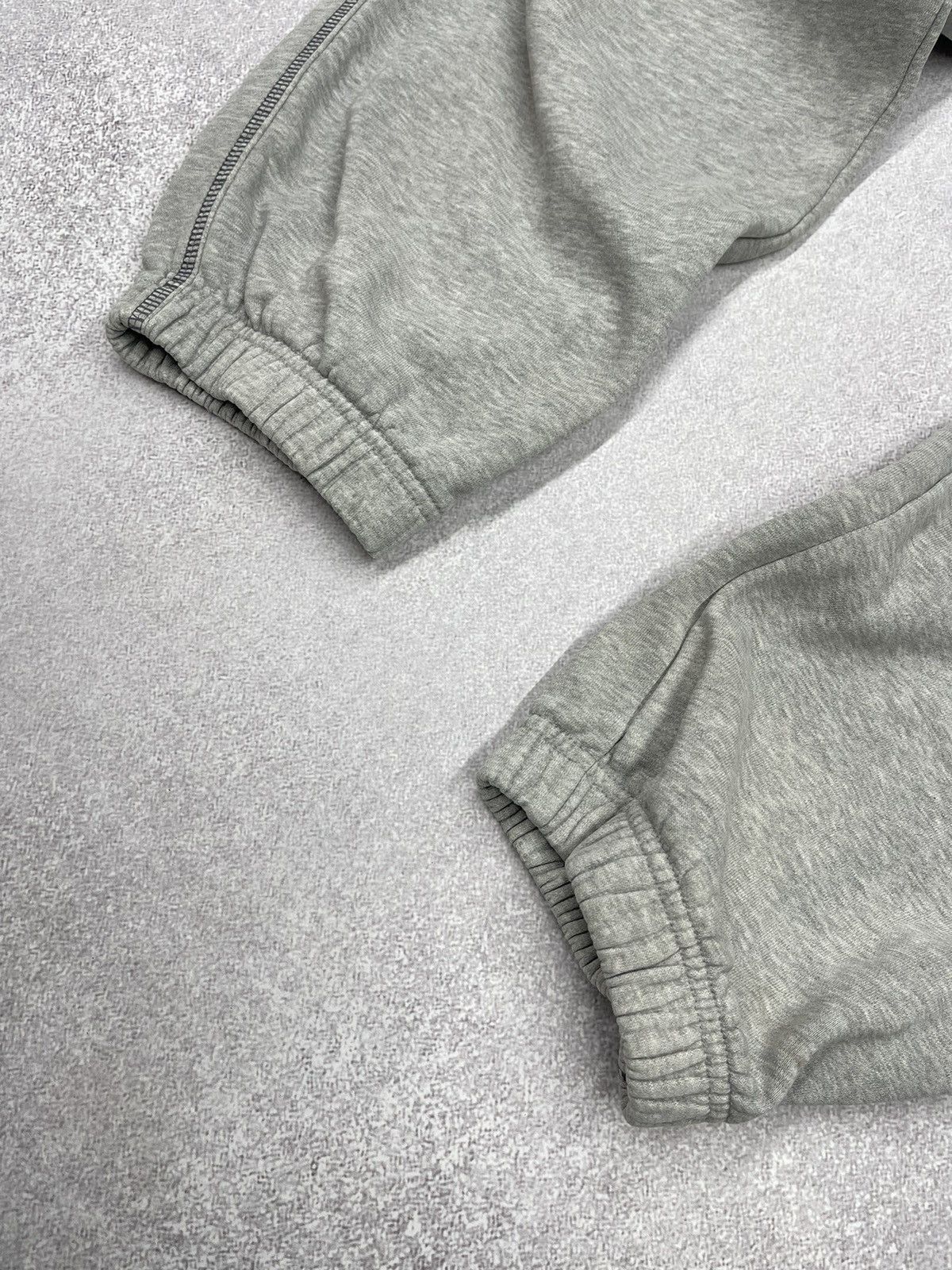 Vintage Nike Basic Sweatpants Grey Joggers Drill Swoosh Y2K