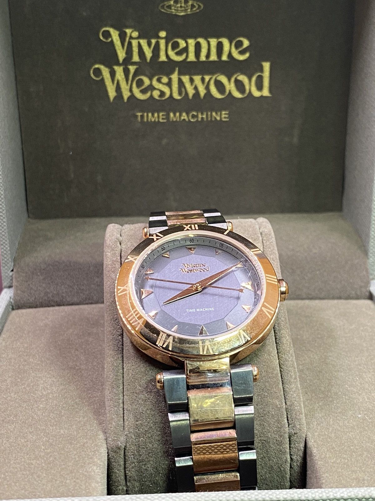 Vivienne Westwood OFFER YOUR PRICE🔥 unopened glass sticker Vivienne westwood Size ONE SIZE - 4 Thumbnail