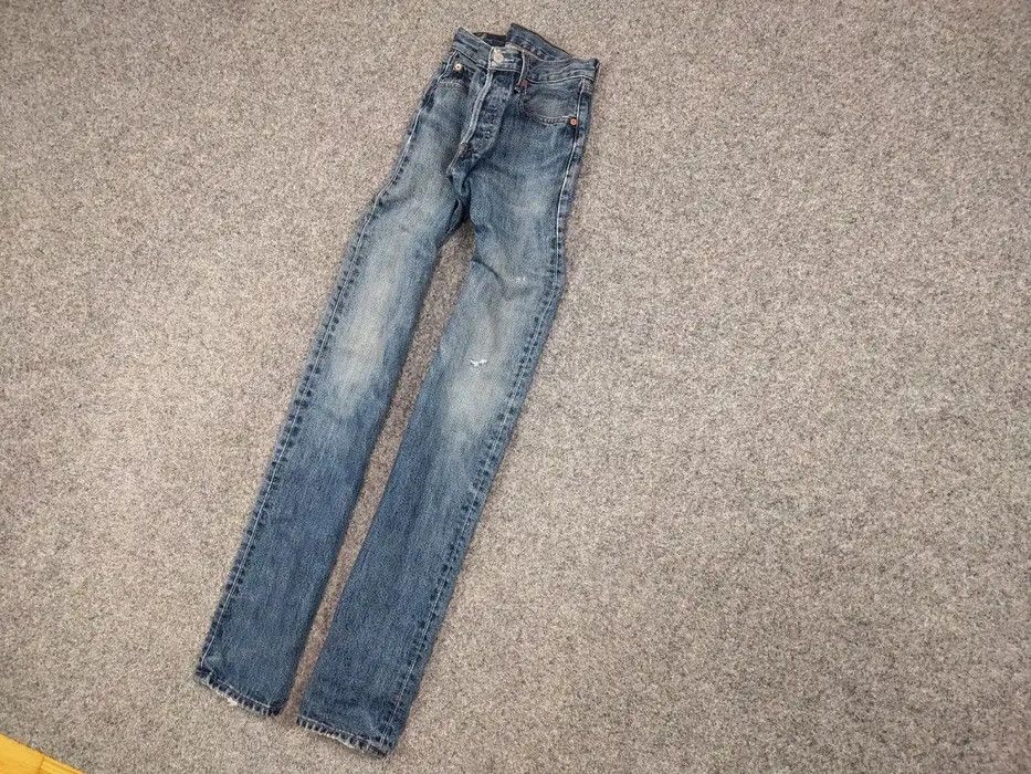 Levi's Vintage 90's Levis 501 Distressed Blue Faded Denim Jeans Size US 28 / EU 44 - 2 Thumbnail