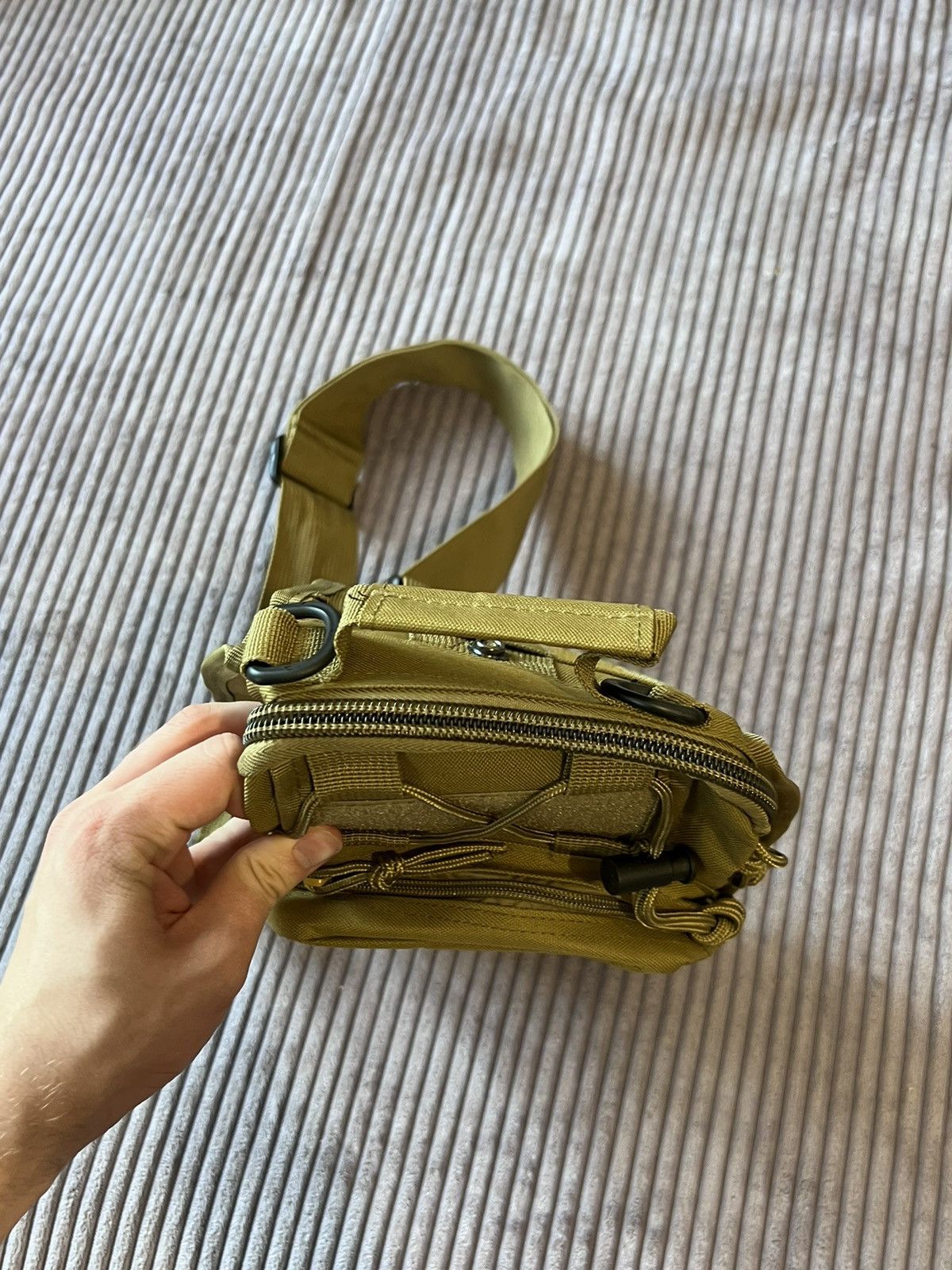 Vintage Y2K Like Oakle Vintage Military Crossbody Sling Bag Backpack Size ONE SIZE - 3 Thumbnail