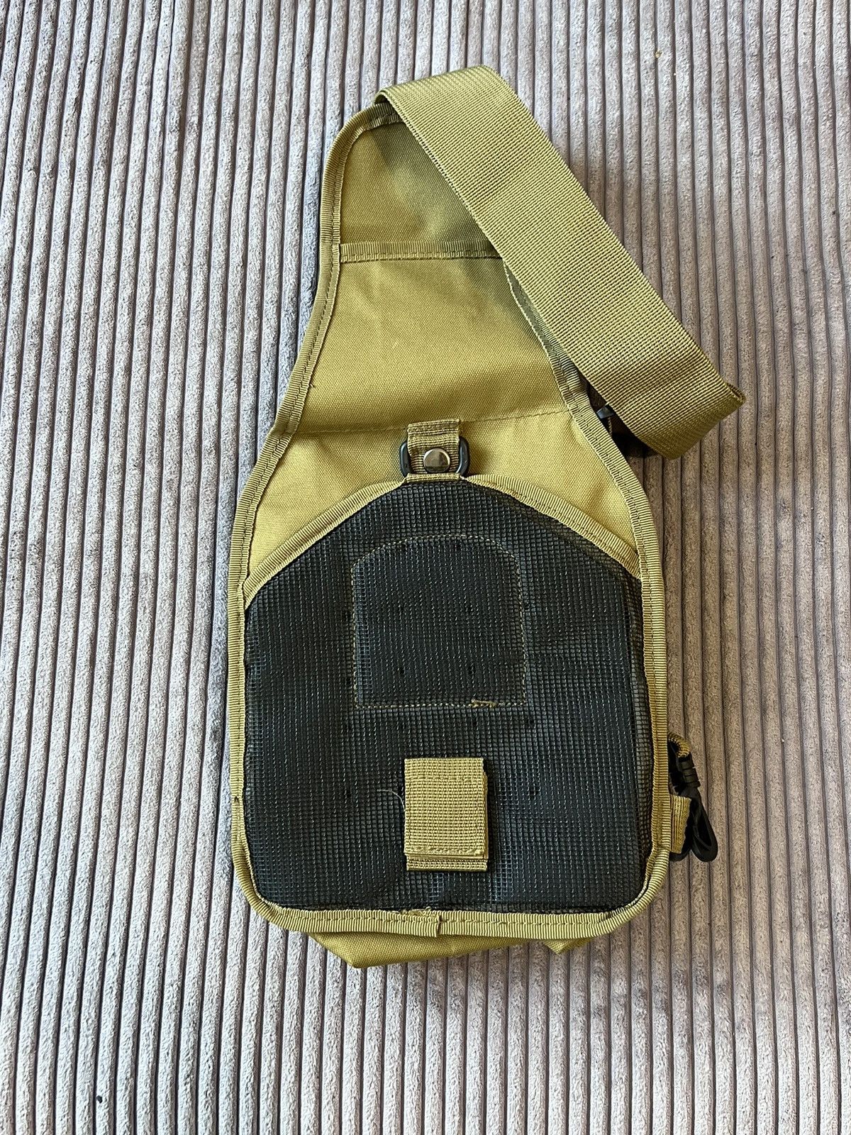 Vintage Y2K Like Oakle Vintage Military Crossbody Sling Bag Backpack Size ONE SIZE - 4 Thumbnail