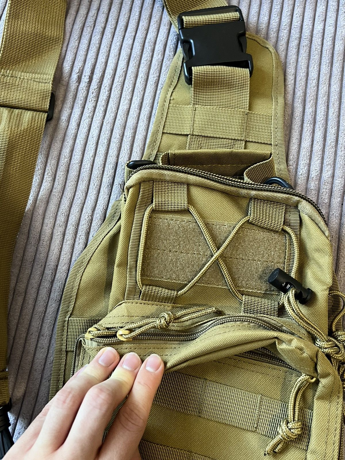 Vintage Y2K Like Oakle Vintage Military Crossbody Sling Bag Backpack Size ONE SIZE - 2 Thumbnail