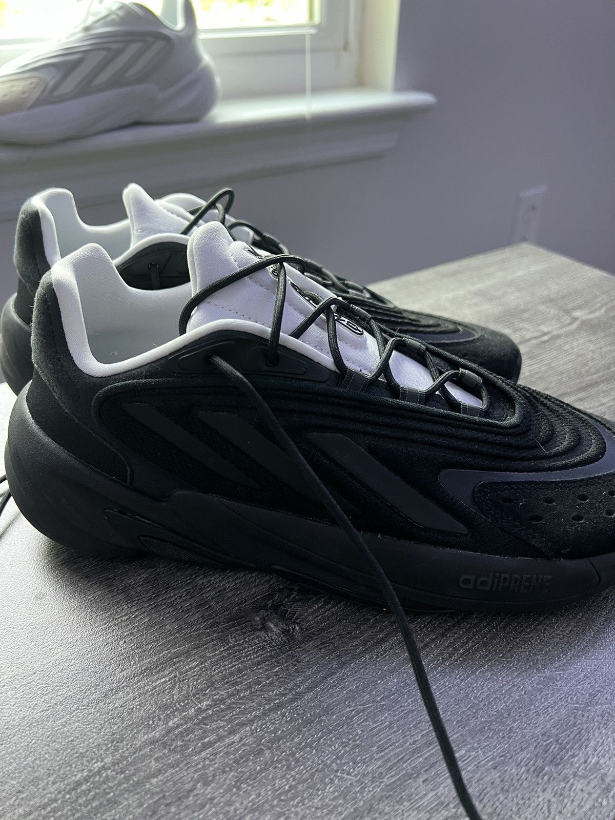 Adidas Adidas Ozelia Black White Size US 8.5 / EU 41-42 - 1 Thumbnail