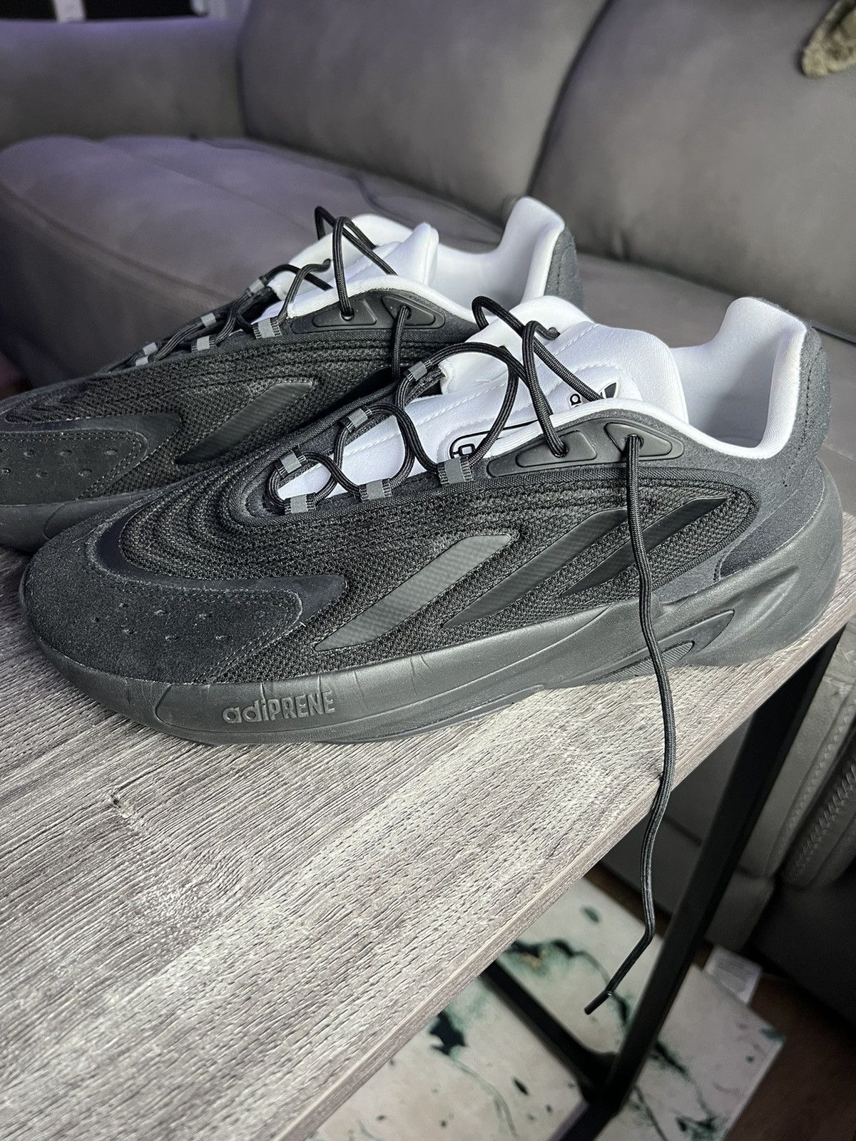 Adidas Adidas Ozelia Black White Size US 8.5 / EU 41-42 - 2 Thumbnail