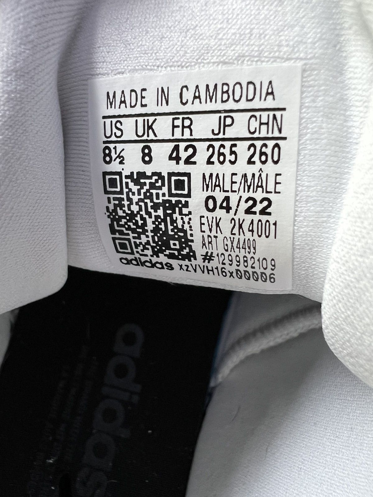 Adidas Adidas Ozelia Black White Size US 8.5 / EU 41-42 - 6 Thumbnail