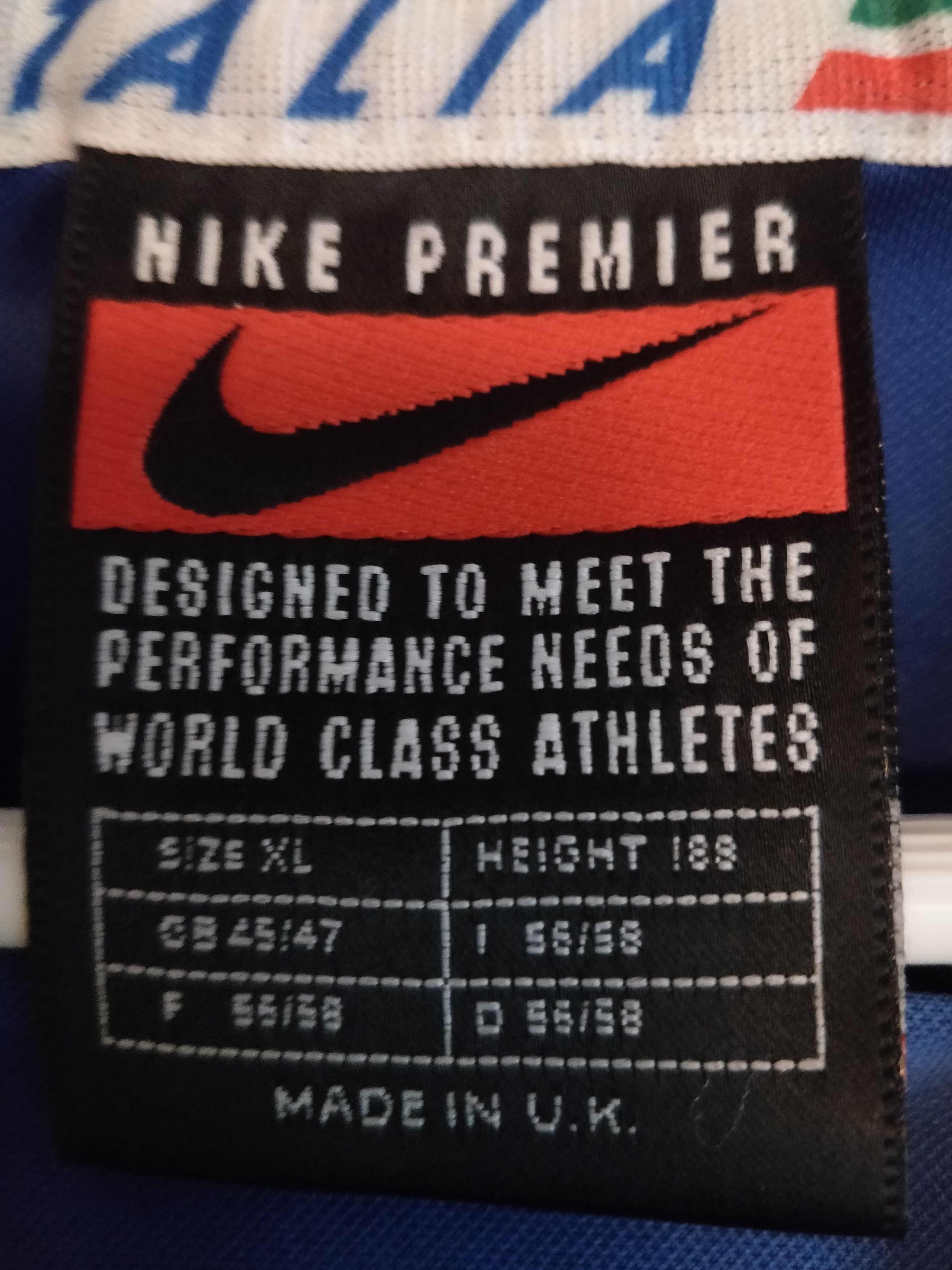 Nike Italy MINT 1996 Home Long Sleeve Jersey XL Nike Size US XL / EU 56 / 4 - 8 Thumbnail