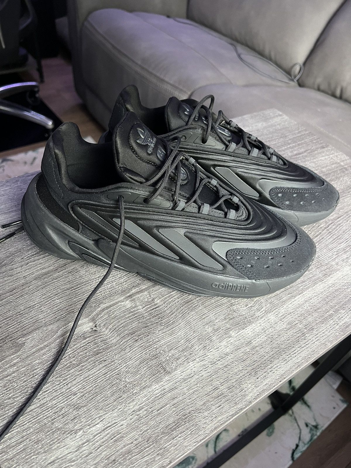 Adidas Adidas Ozelia Triple Black Size US 8.5 / EU 41-42 - 1 Thumbnail