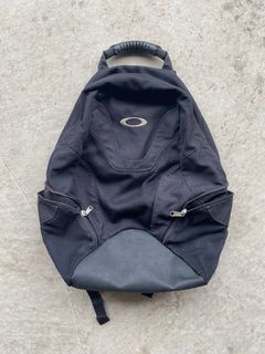 Oakley Backpack | Grailed