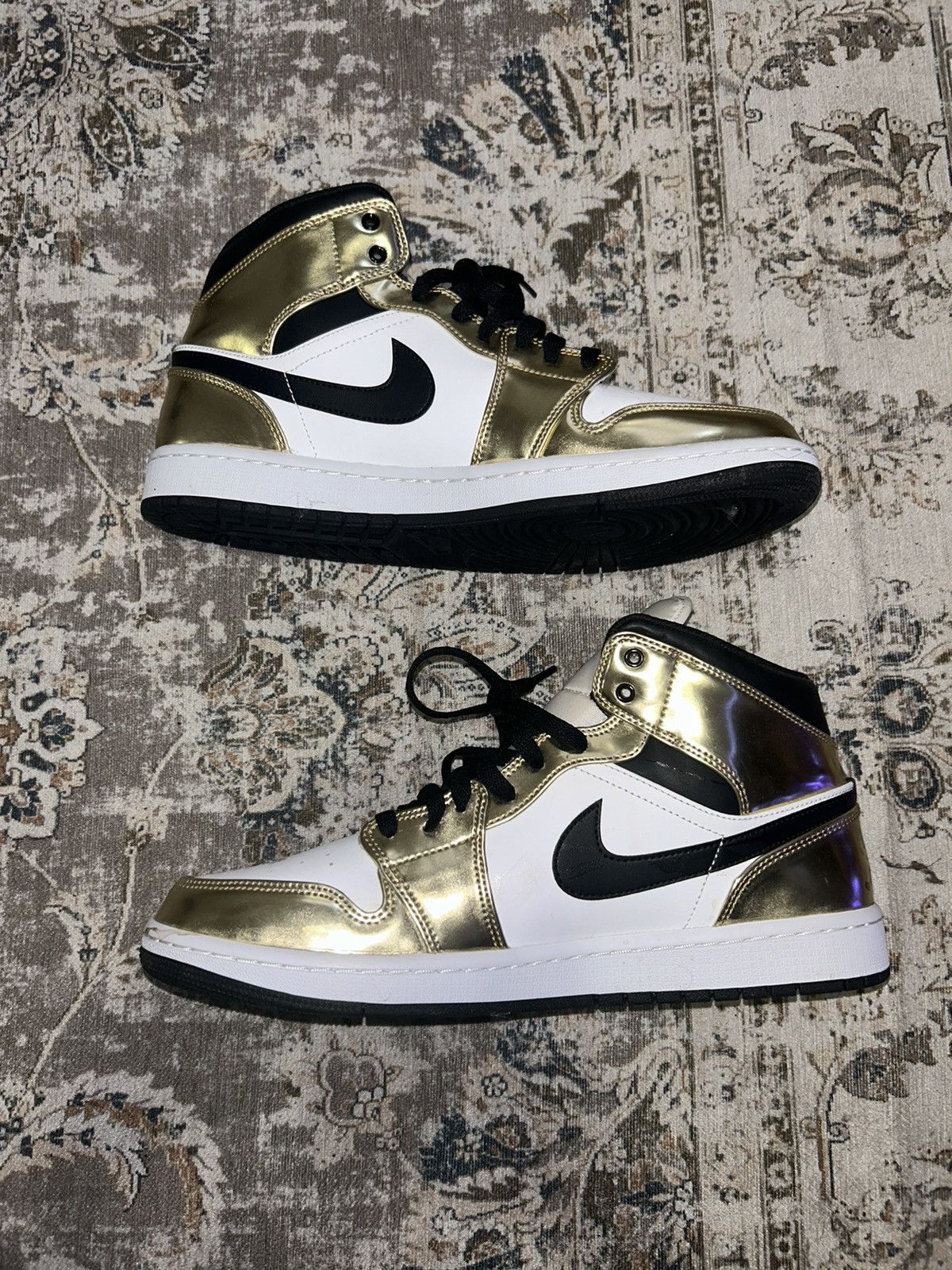 air jordans gold