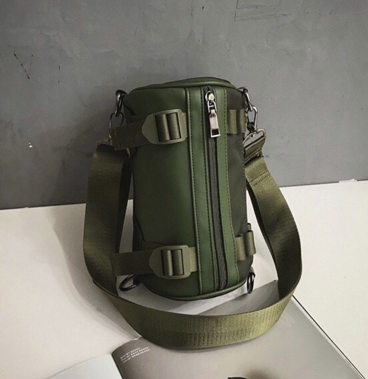 Japanese Brand × Vintage Utility grunge buckle crossbody shoulder bag pouch bag Size ONE SIZE - 4 Thumbnail