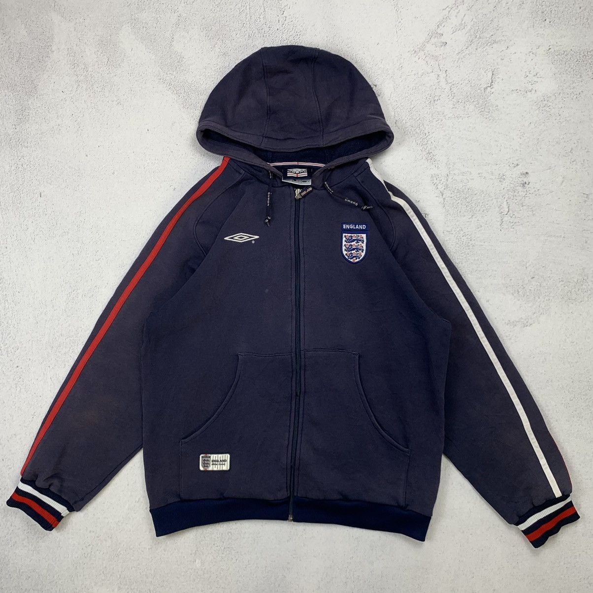 Pull à Capuche Vintage Umbro Noir Brodé - Taille M Pour Homme - Style Années 90 Football