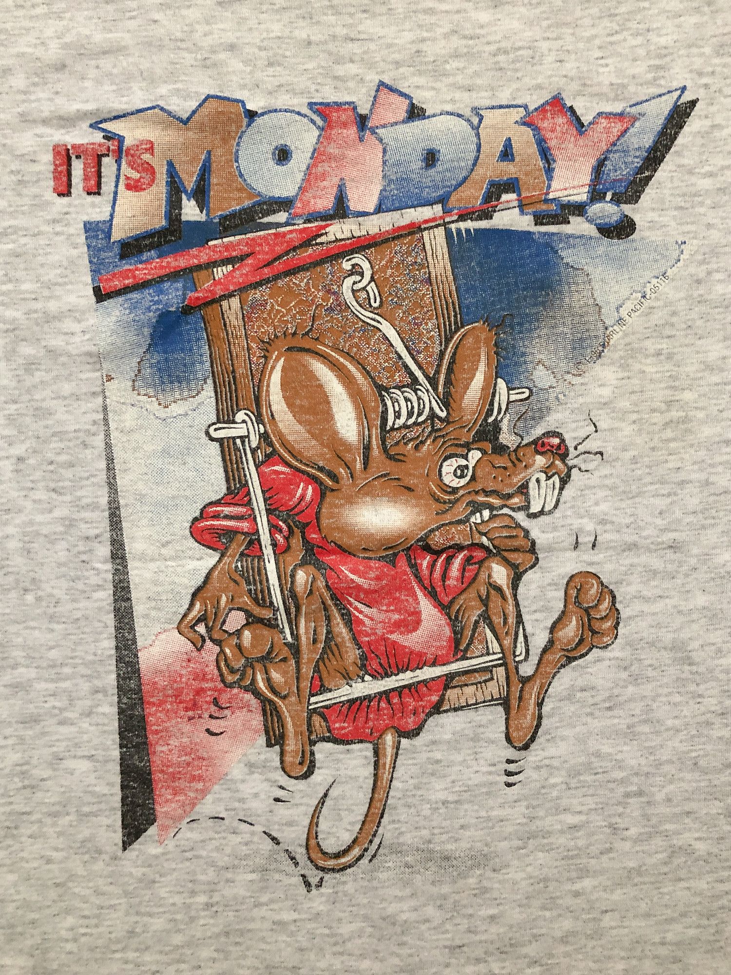 Vintage 1996 Single Stitch Faded 'It's Monday' Mouse T-Shirt Size US L / EU 52-54 / 3 - 1 Thumbnail