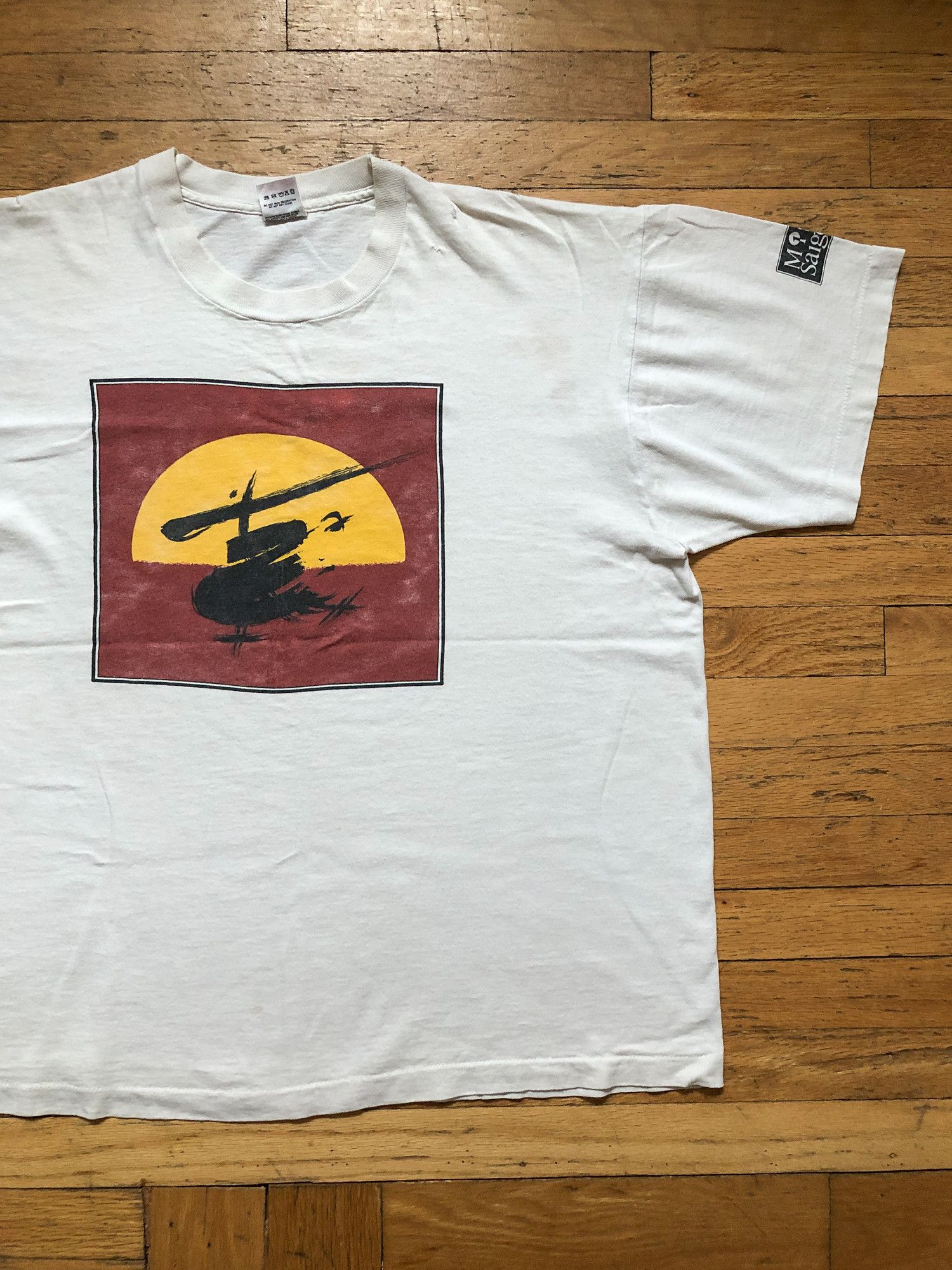 Fruit Of The Loom × Vintage 1998 Single Stitch Boxy 'Miss Saigon' T-Shirt Size US XL / EU 56 / 4 - 1 Thumbnail