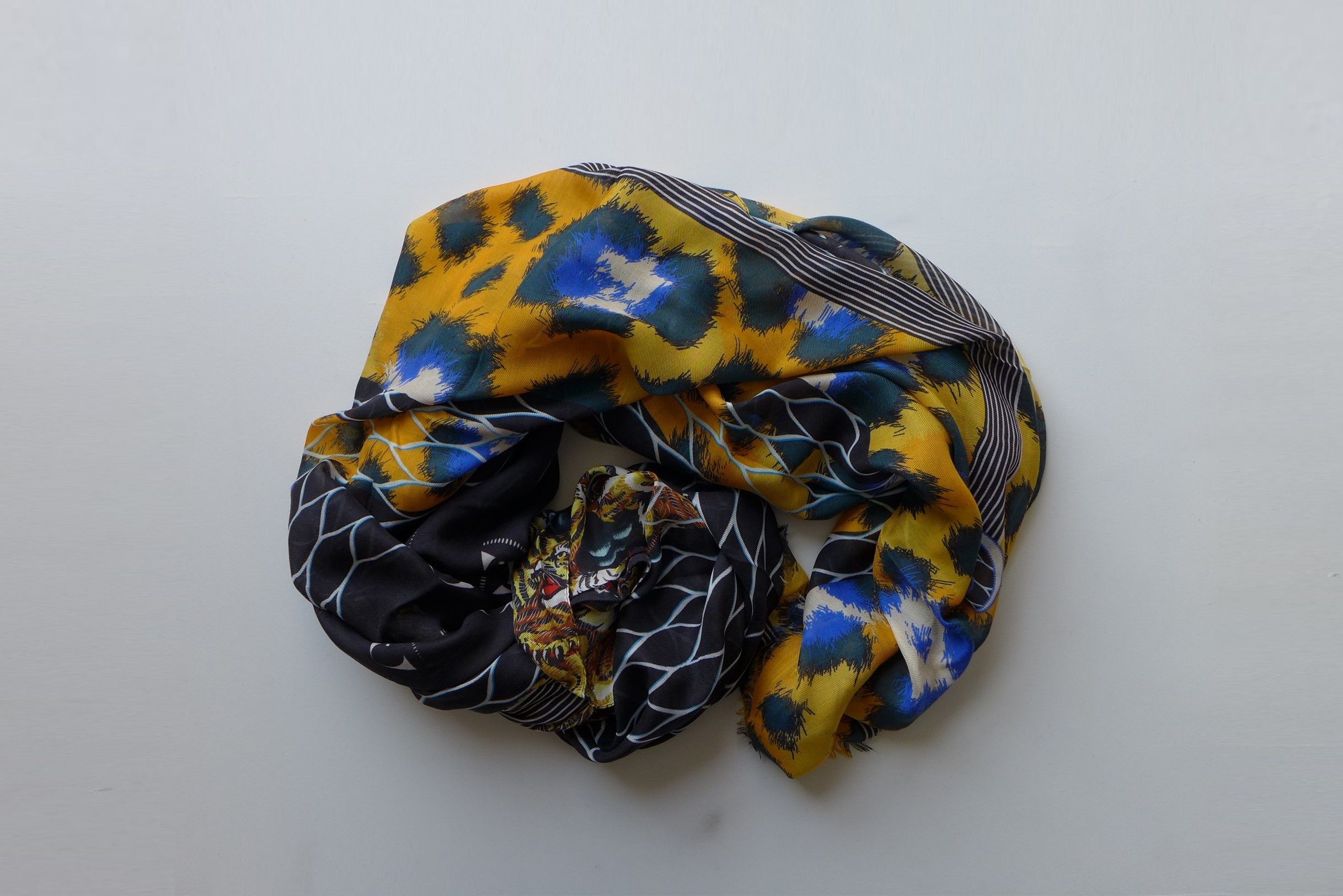 Kenzo Kenzo Multi Logo Modal Scarf Size ONE SIZE - 8 Thumbnail