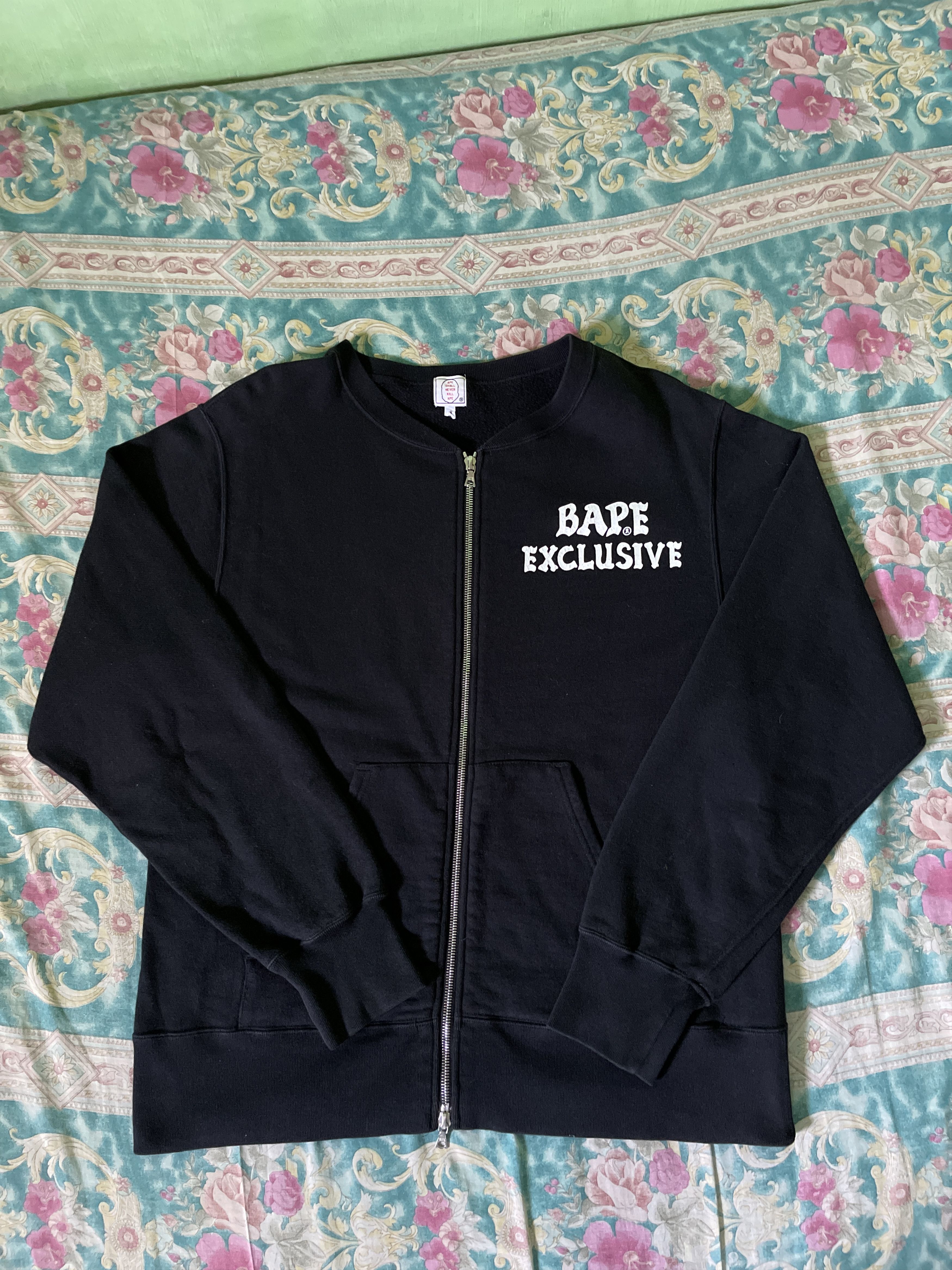 Bape Bape Exclusive Zip Crewneck Size US M / EU 48-50 / 2 - 1 Thumbnail