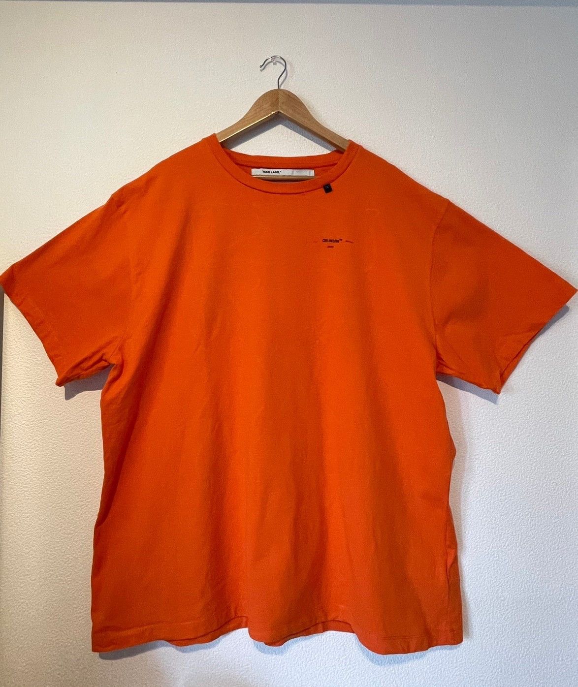 Off-White Acrylic Arrow Tee Size US L / EU 52-54 / 3 - 2 Thumbnail