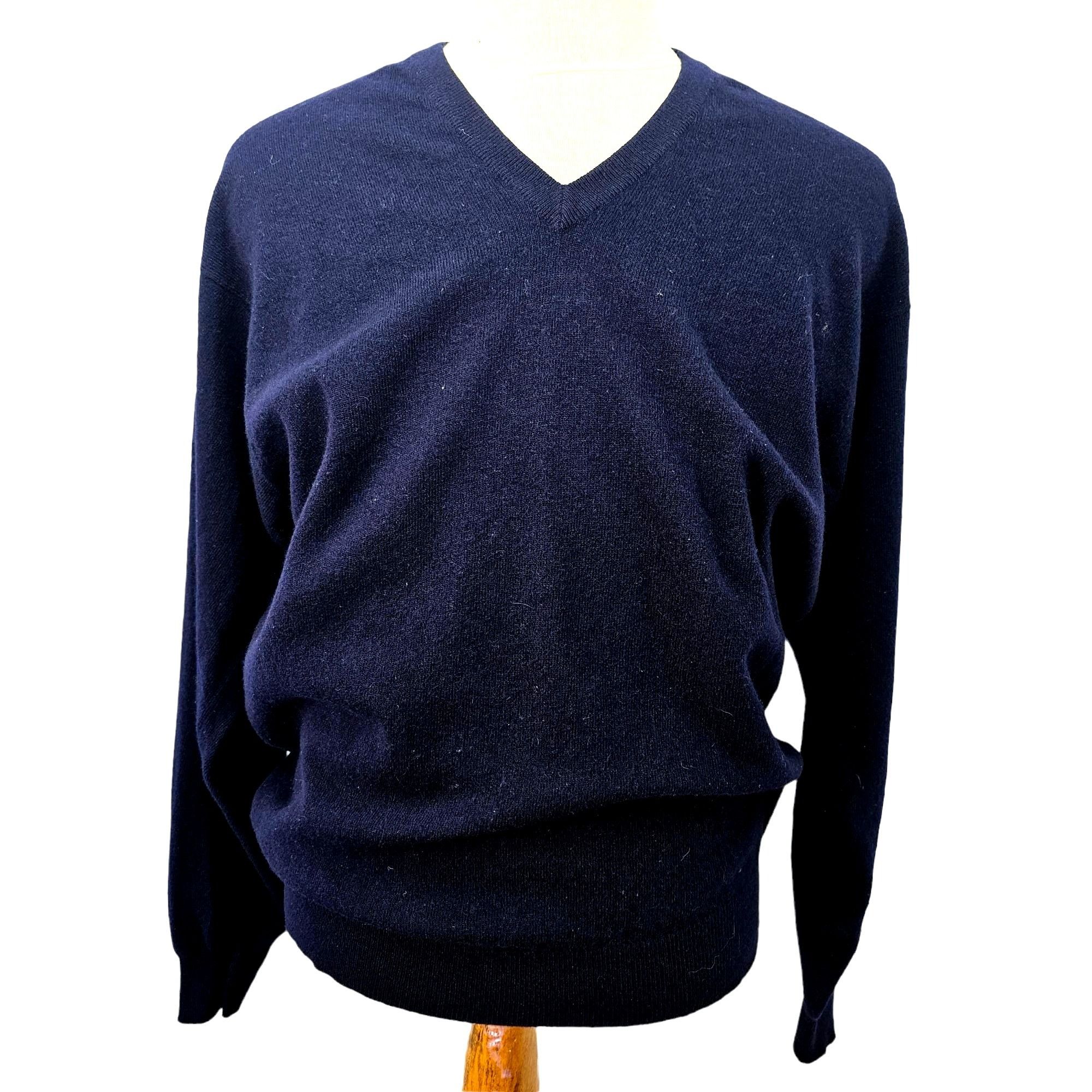 80s DAKS London VNeck Sweater Lambswool Pullover Scotland M