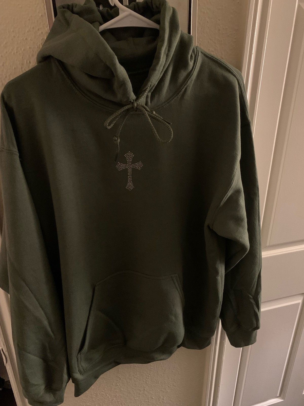 Vintage Rhinestones Cross Skeleton Vintage Hoodie Size US M / EU 48-50 / 2 - 7 Thumbnail