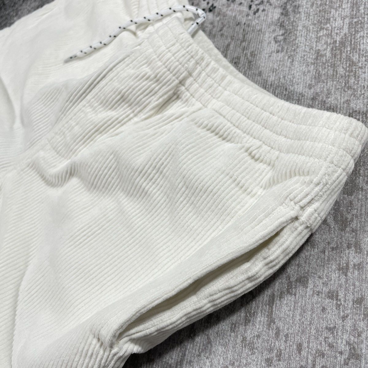 Stussy STUSSY WIDE WALE SHORTS WHITE // 30” Size US 30 / EU 46 - 5 Thumbnail