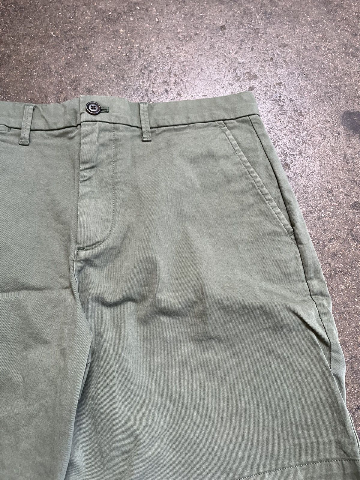 Gap Gap Chino Shorts Size US 31 - 2 Thumbnail