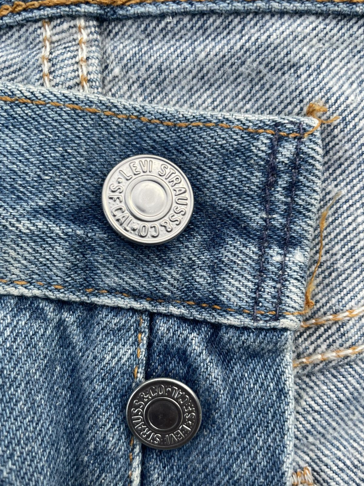 Le Grande Bleu (L.G.B.) Vintage Levis 501xx Usa 1993 Single R Aging Wash Denim Size US 29 - 17 Thumbnail