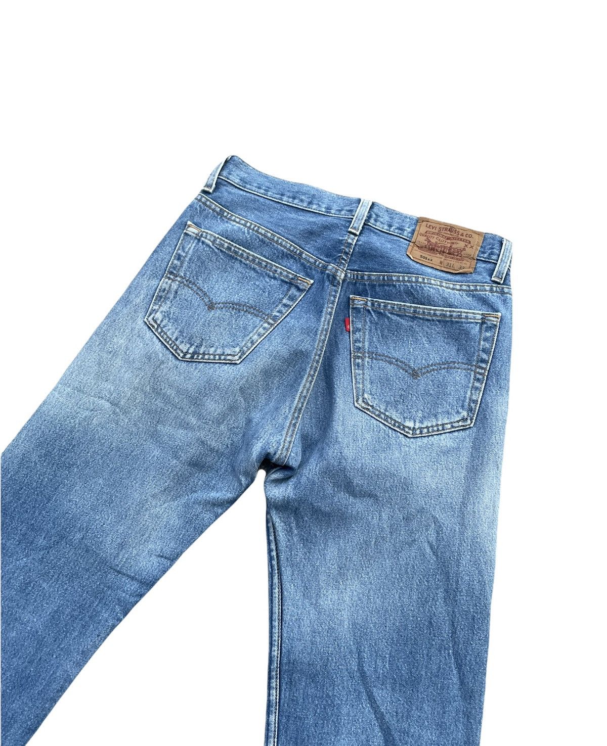 Le Grande Bleu (L.G.B.) Vintage Levis 501xx Usa 1993 Single R Aging Wash Denim Size US 29 - 7 Thumbnail