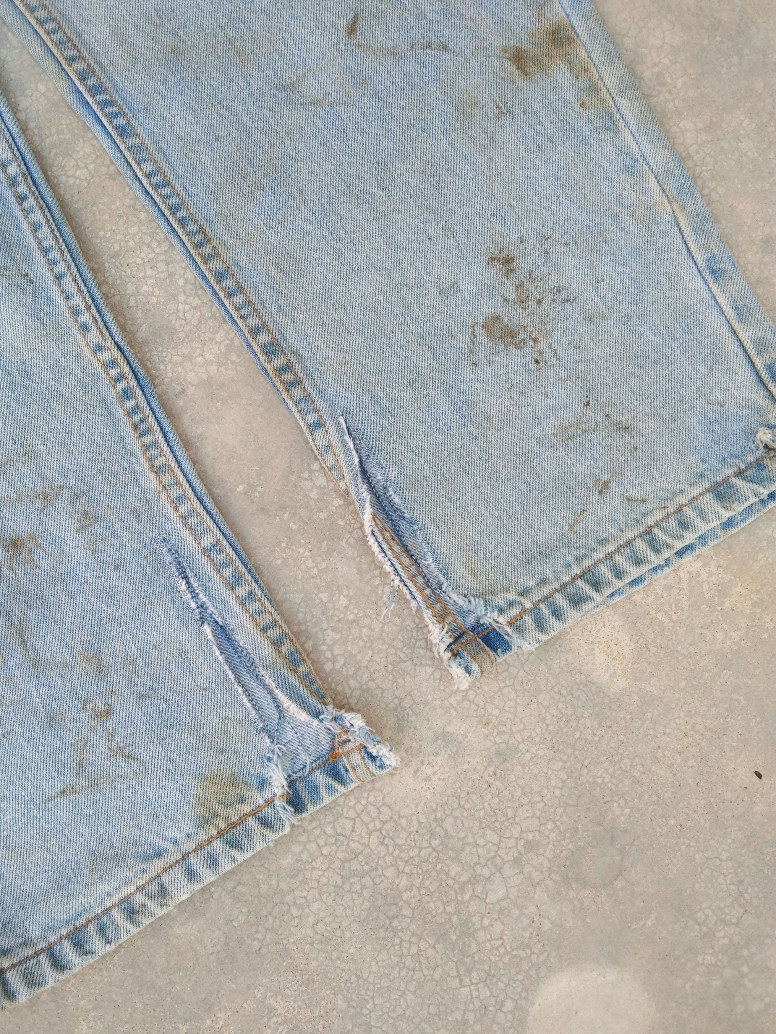 Levi's Vintage Levi's Jeans 560 Made In USA Dirty Distressed Denim Size US 33 - 4 Thumbnail