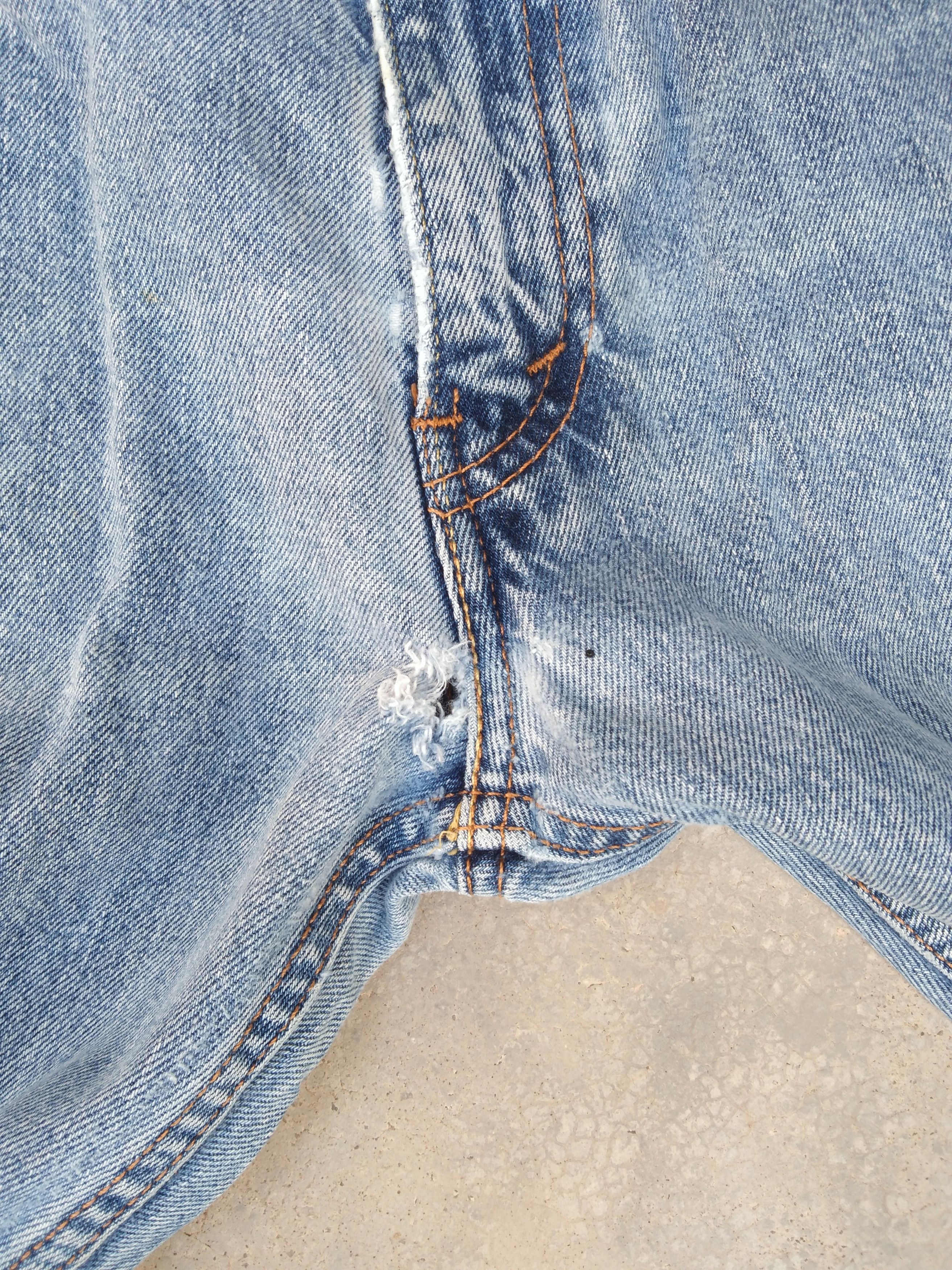 Jean × Levi's × Vintage Vintage Levis 505 Blue Washed Distressed Jeans 34x32 Size US 34 / EU 50 - 5 Thumbnail