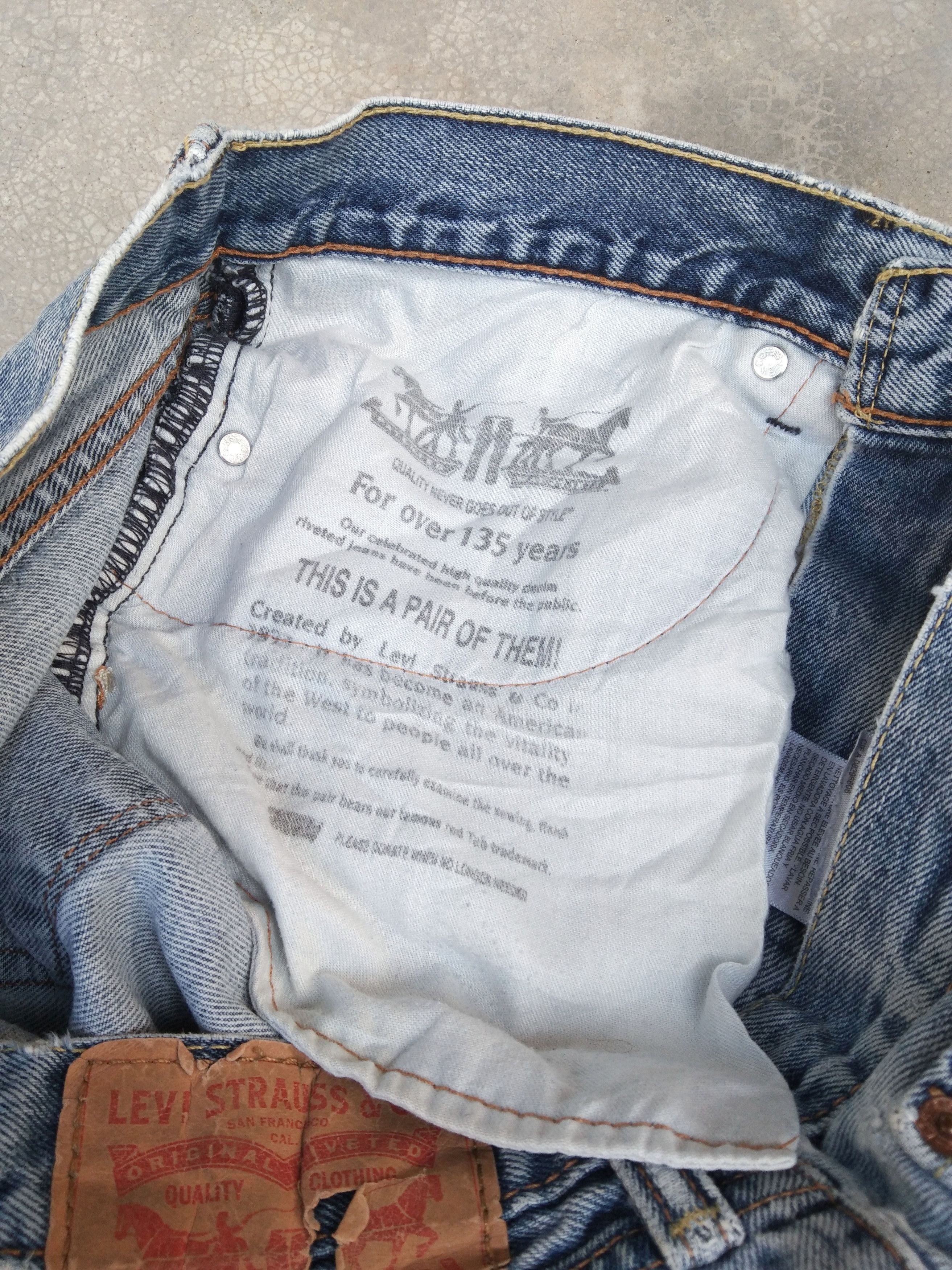 Jean × Levi's × Vintage Vintage Levis 505 Blue Washed Distressed Jeans 34x32 Size US 34 / EU 50 - 7 Thumbnail