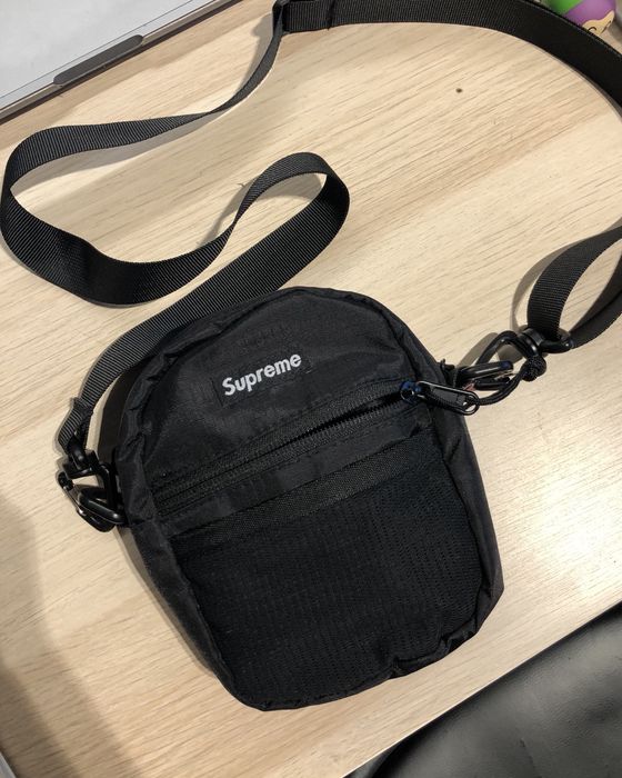 Shoulder bag store supreme ss16