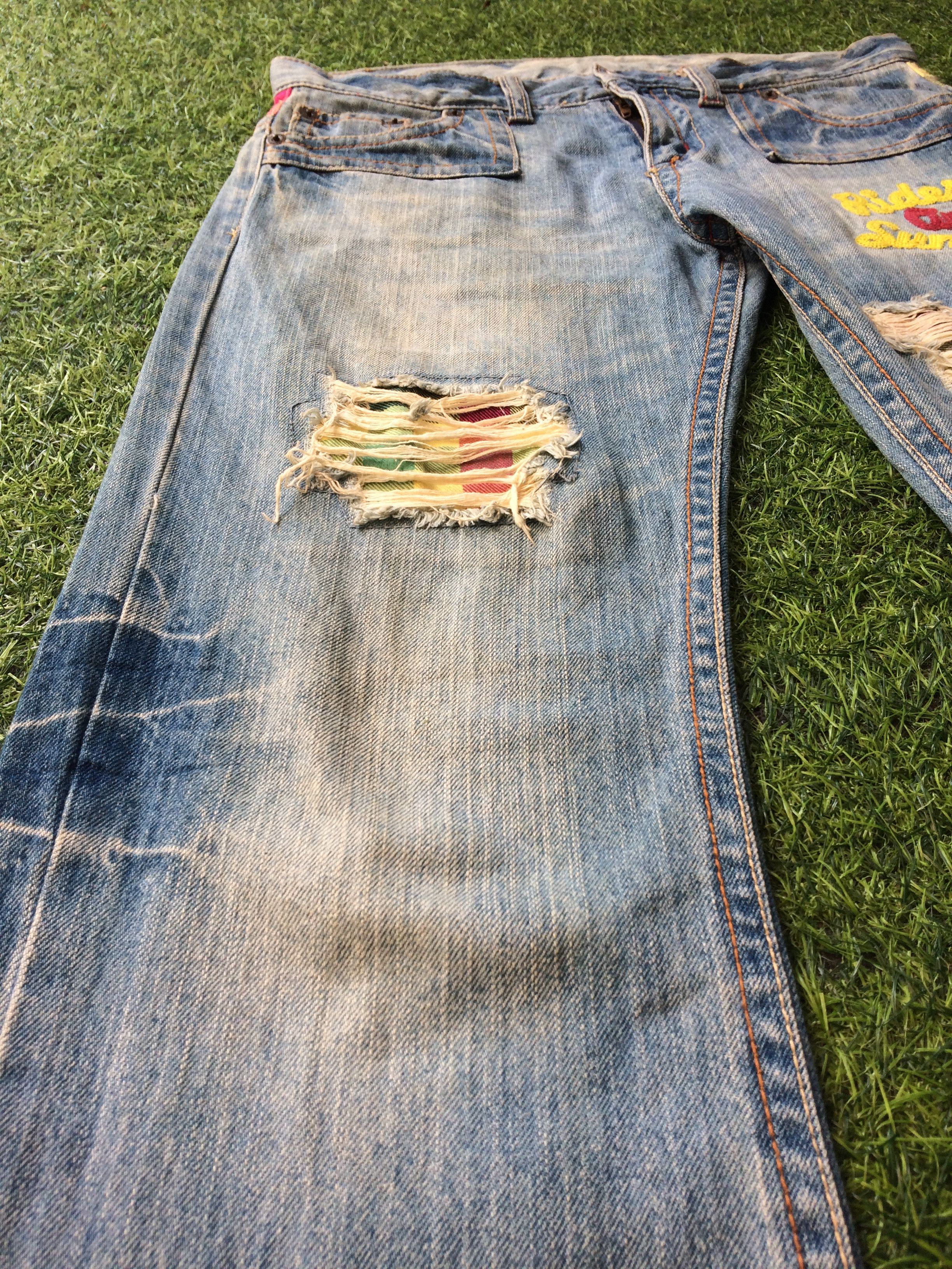 Japanese Brand Japan Spell Out Embroidered Distressed Jeans #D-481 Size US 31 - 6 Thumbnail