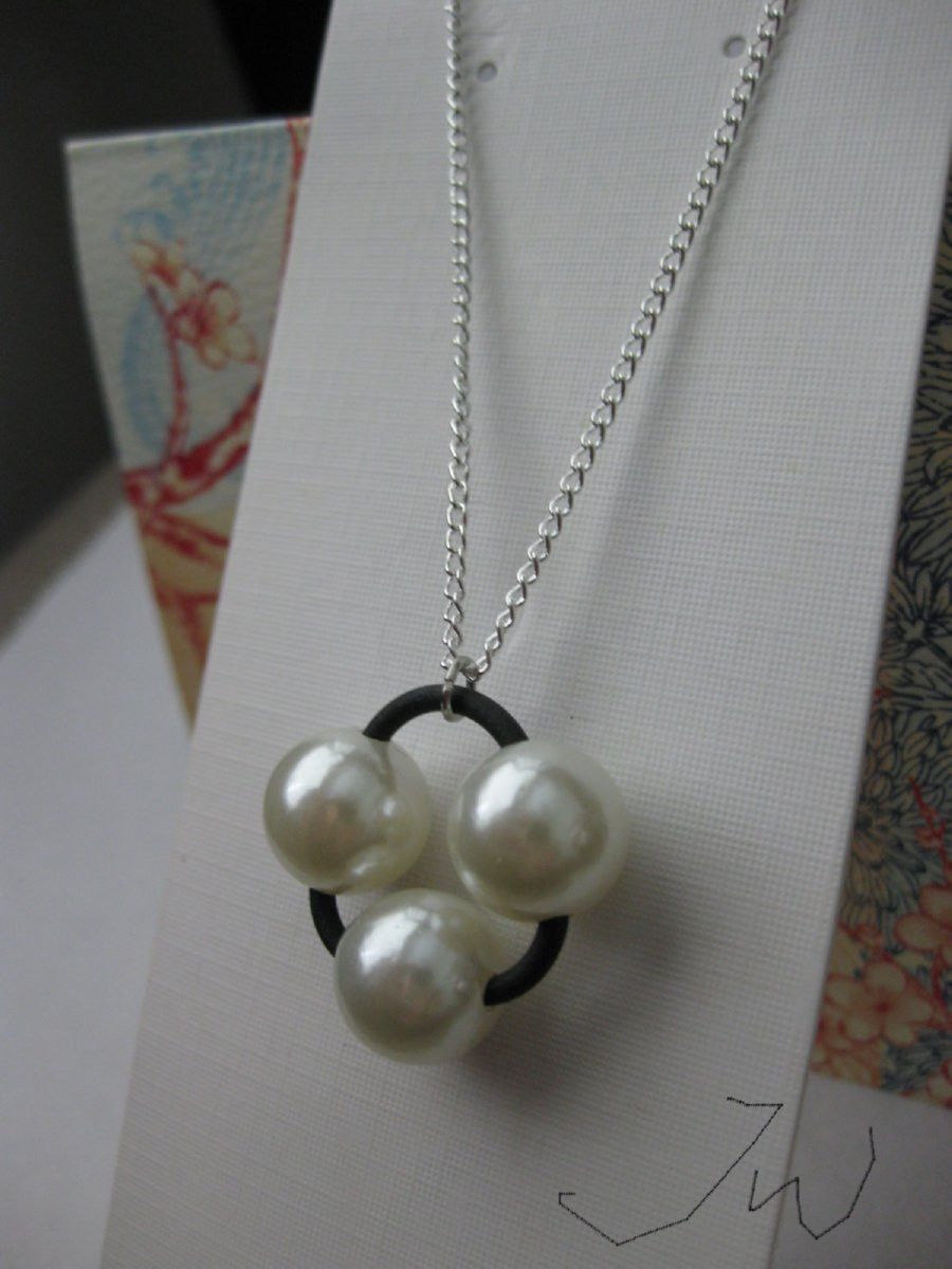 Handmade 3 pearl beads chain necklace Size ONE SIZE - 2 Thumbnail