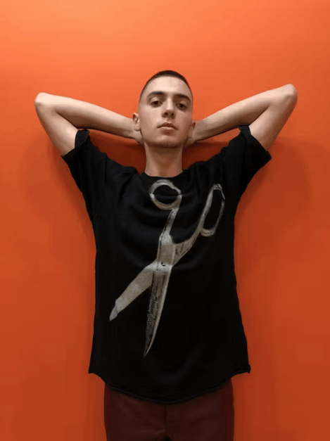 Undercover UNDERCOVER cut archival tee size Jp 4 Size US L / EU 52-54 / 3 - 1 Thumbnail