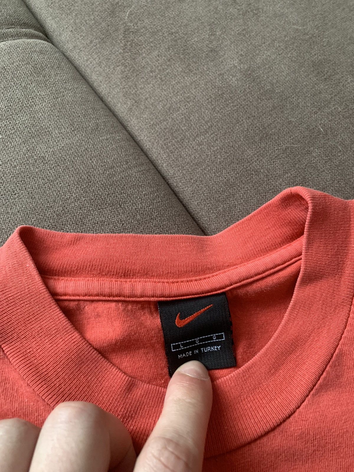 Nike Vintage 90s Nike t-shirt Y2K retro rare hype Size US XL / EU 56 / 4 - 4 Thumbnail