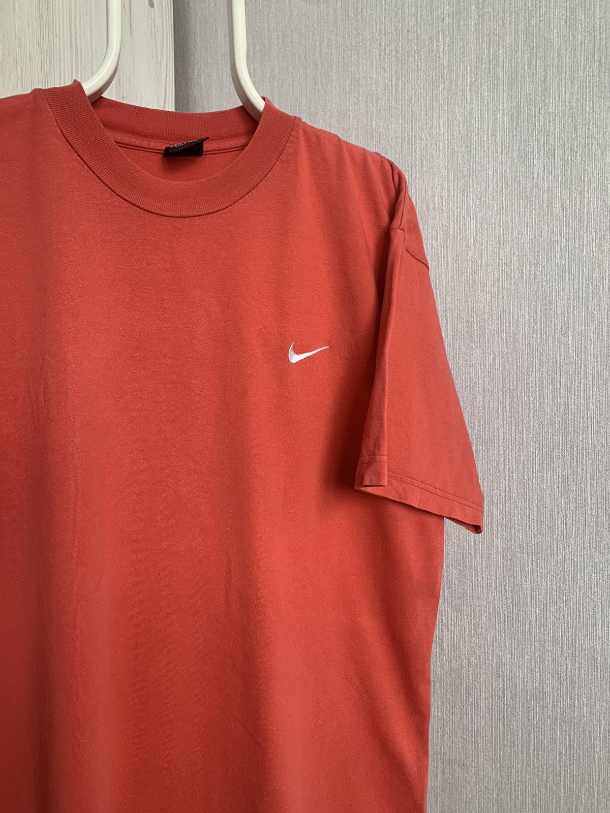 Nike Vintage 90s Nike t-shirt Y2K retro rare hype Size US XL / EU 56 / 4 - 6 Thumbnail
